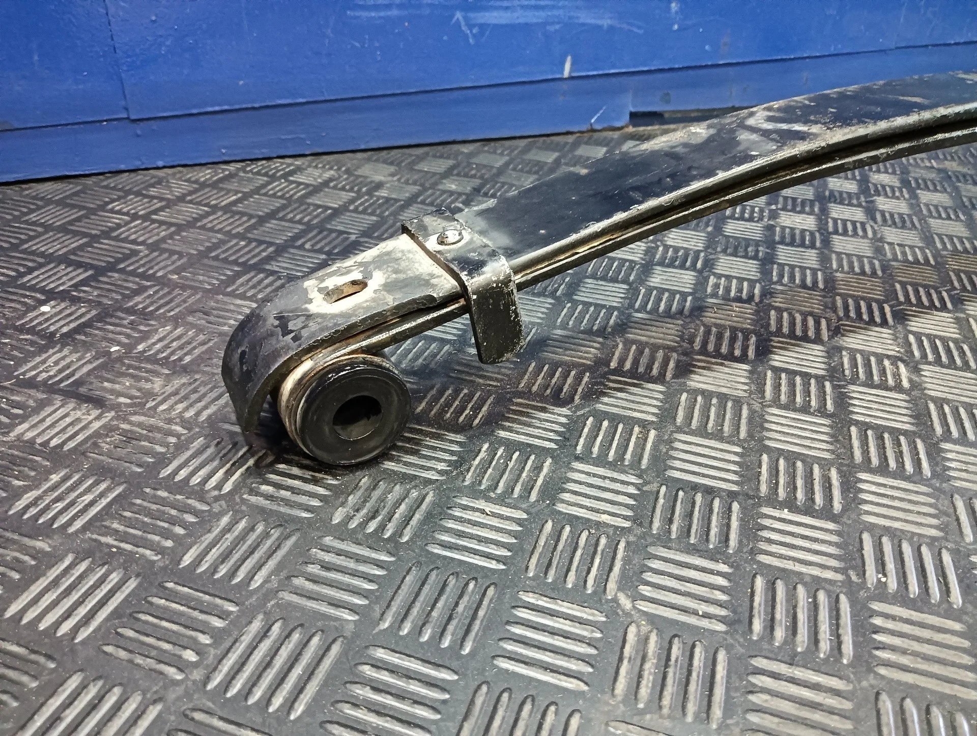 Ballesta Delantera para Mitsubishi Canter 01/99 ->