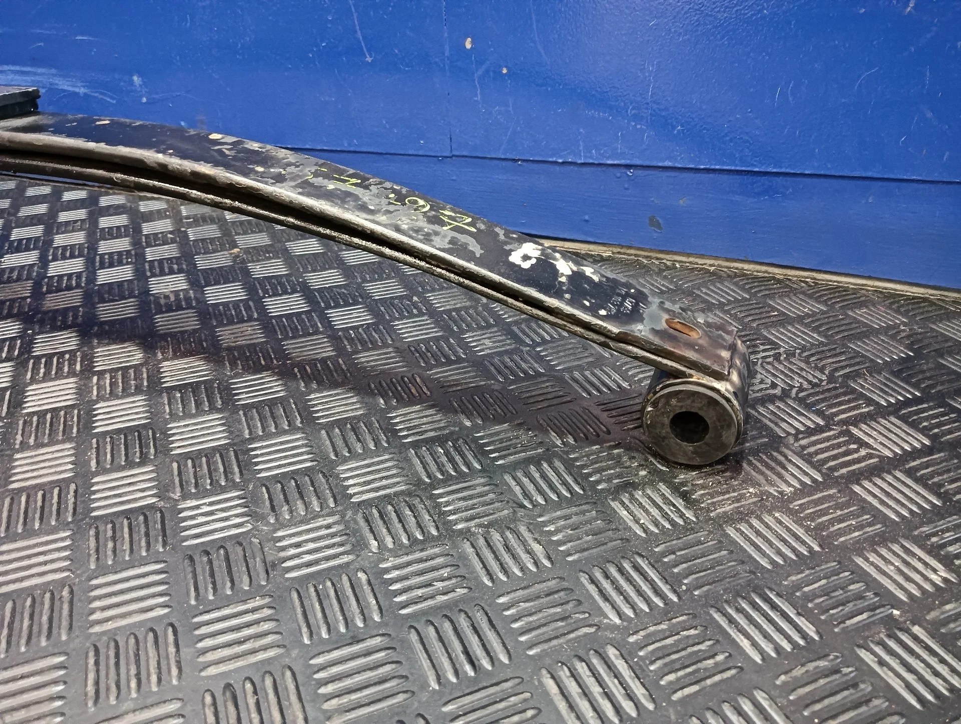 Ballesta Delantera para Mitsubishi Canter 01/99 ->