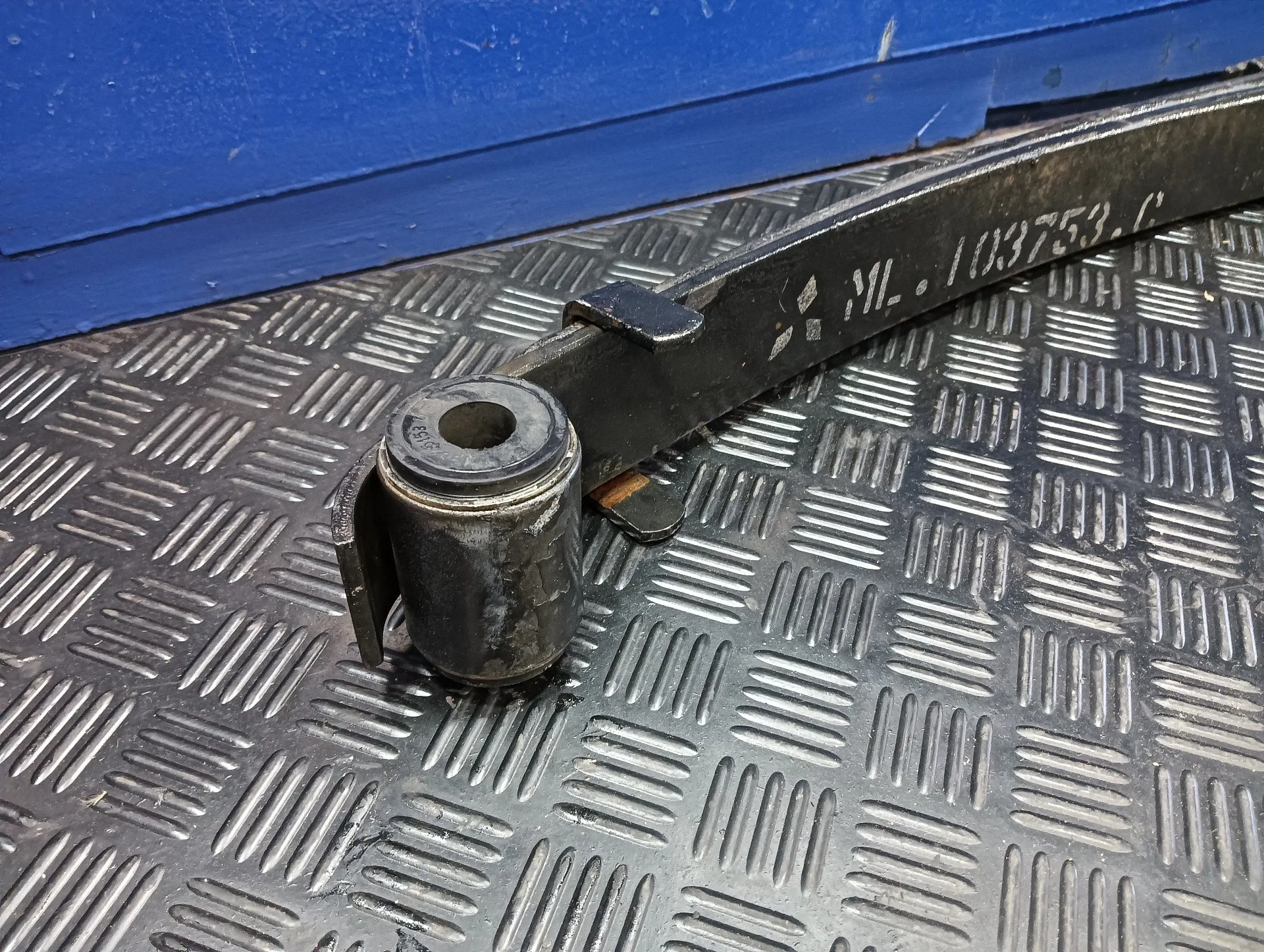 Ballesta Delantera para Mitsubishi Canter 01/99 ->