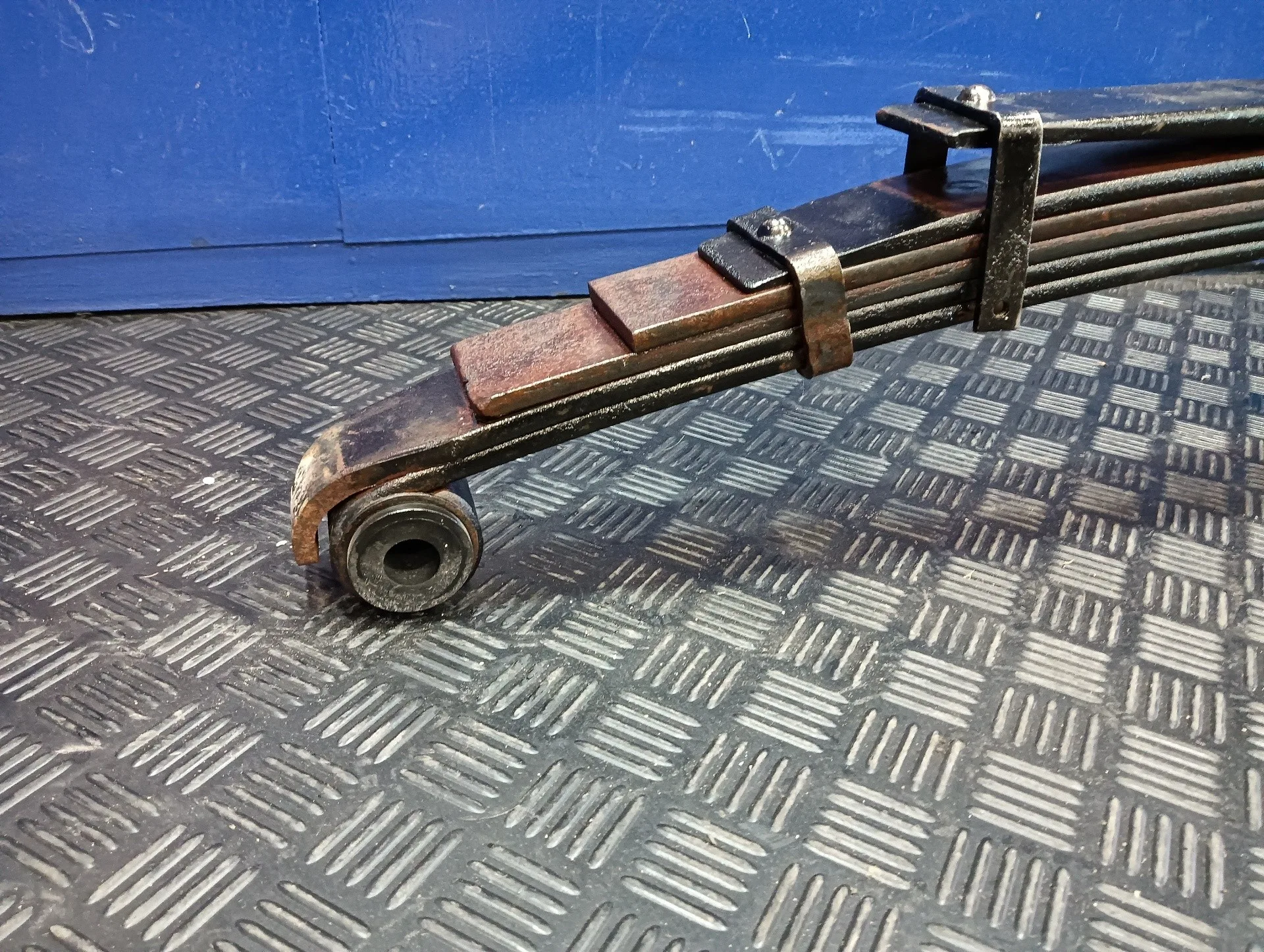 Ballesta Trasera para Mitsubishi Canter 01/99 ->