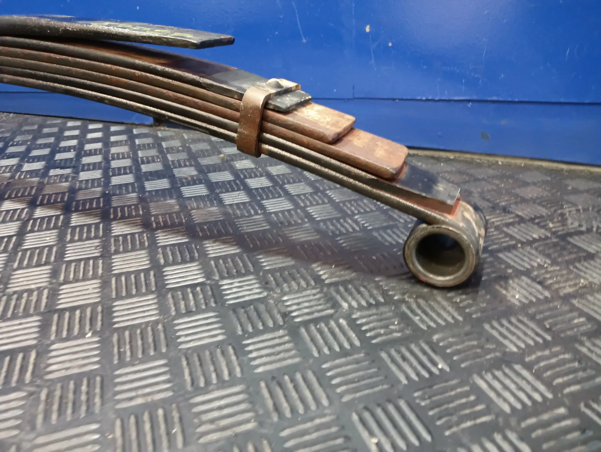 Ballesta Trasera para Mitsubishi Canter 01/99 ->