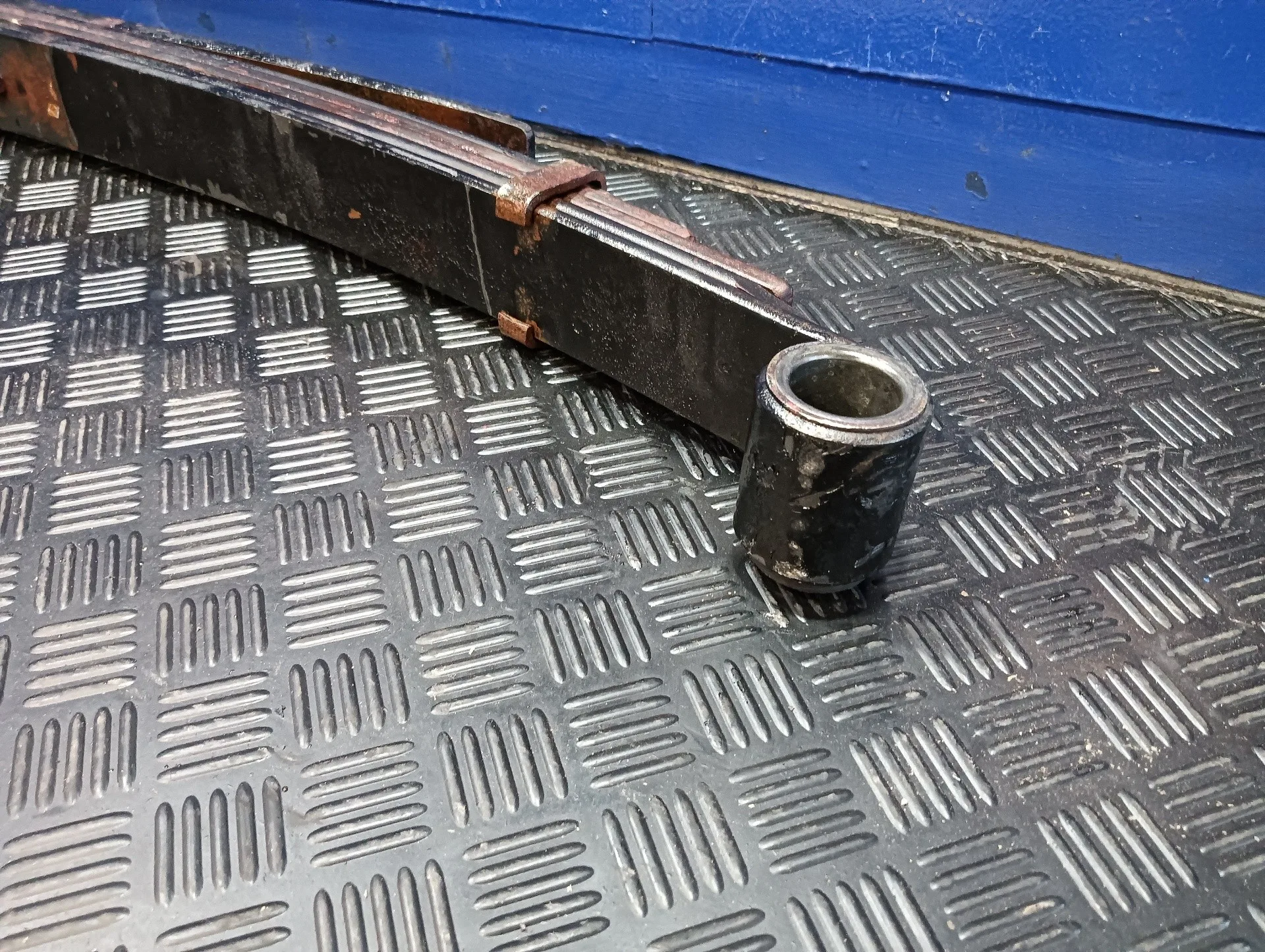 Ballesta Trasera para Mitsubishi Canter 01/99 ->