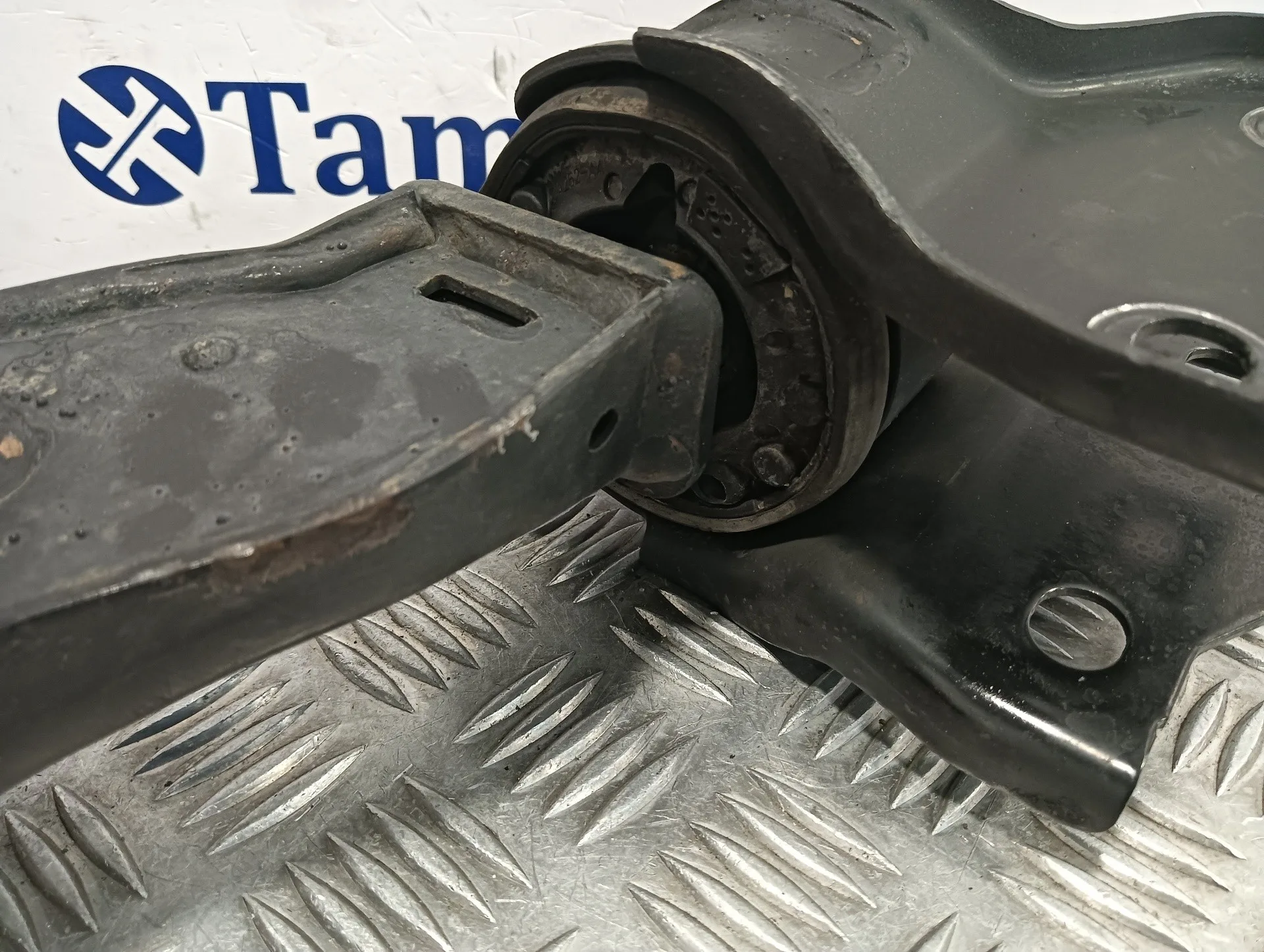 Brazo Suspension Inferior Delantero Izquierdo para Land Rover Discovery Sport