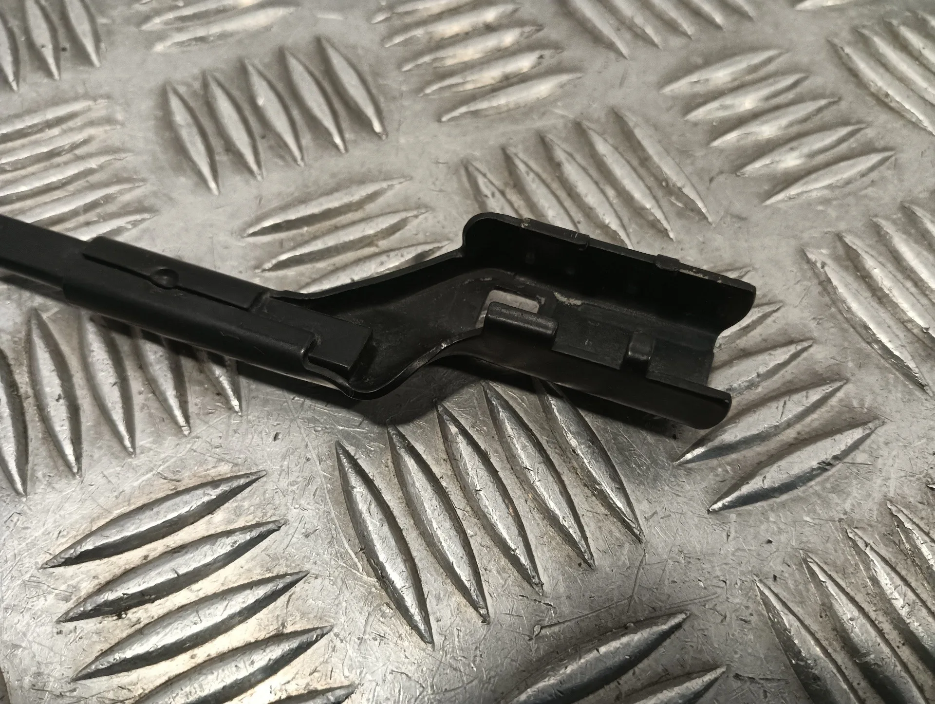 Brazo Limpia Delantero Izquierdo para Seat Alhambra (7N)