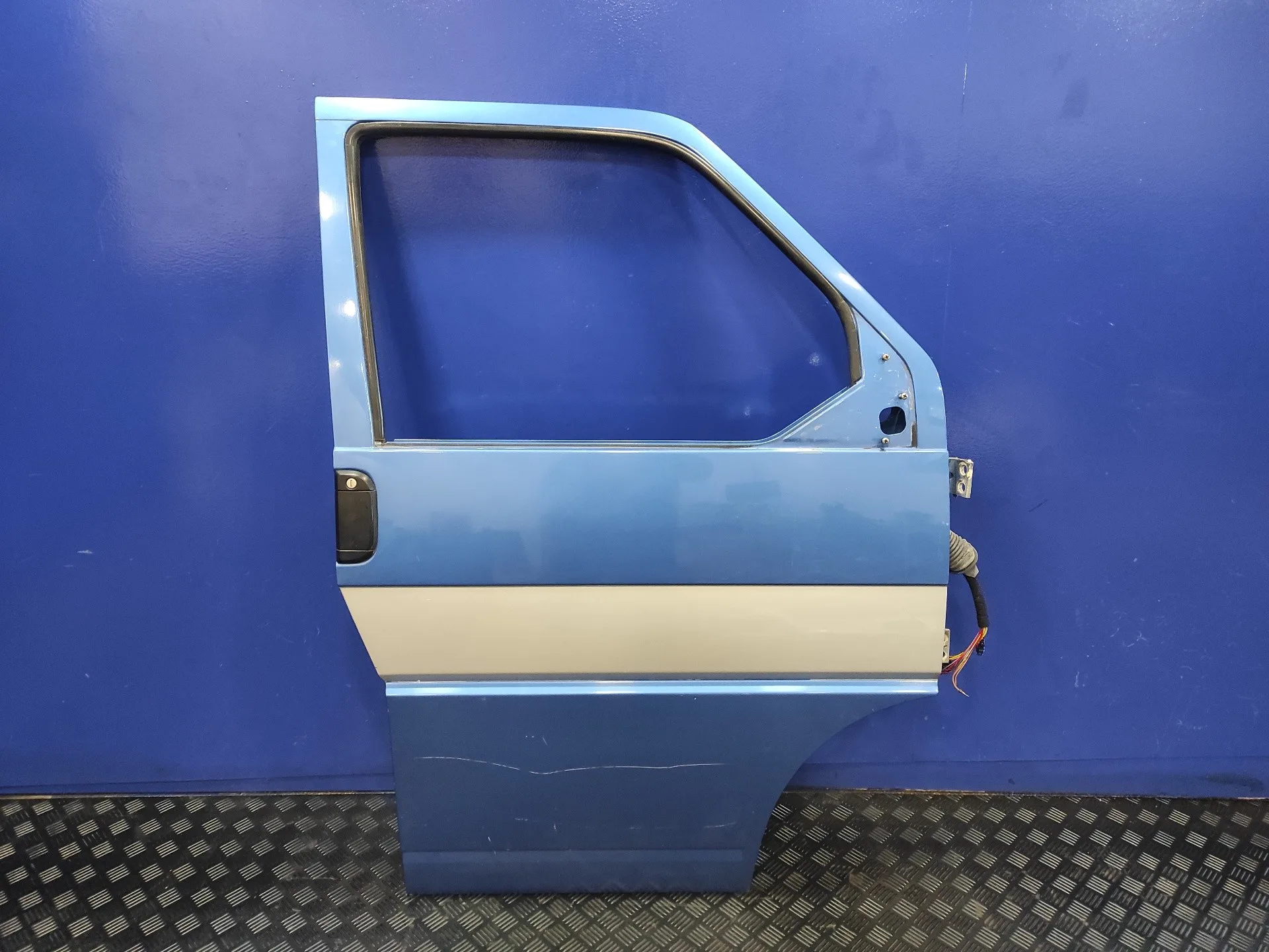 Puerta Delantera Derecha para Volkswagen T4 Transporter/Furgoneta (Mod. 1991)
