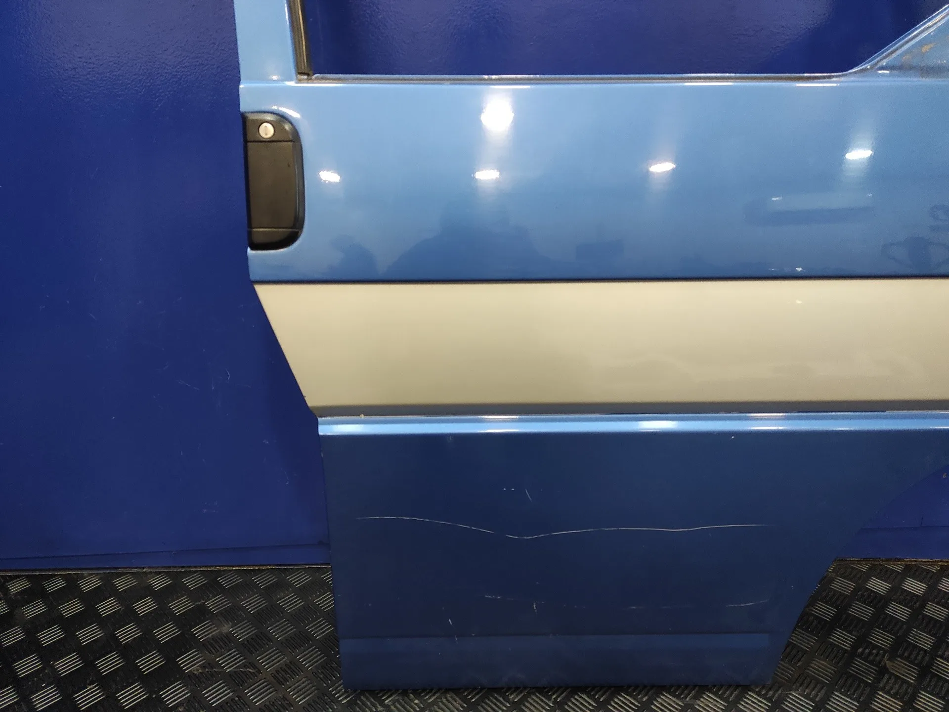 Puerta Delantera Derecha para Volkswagen T4 Transporter/Furgoneta (Mod. 1991)