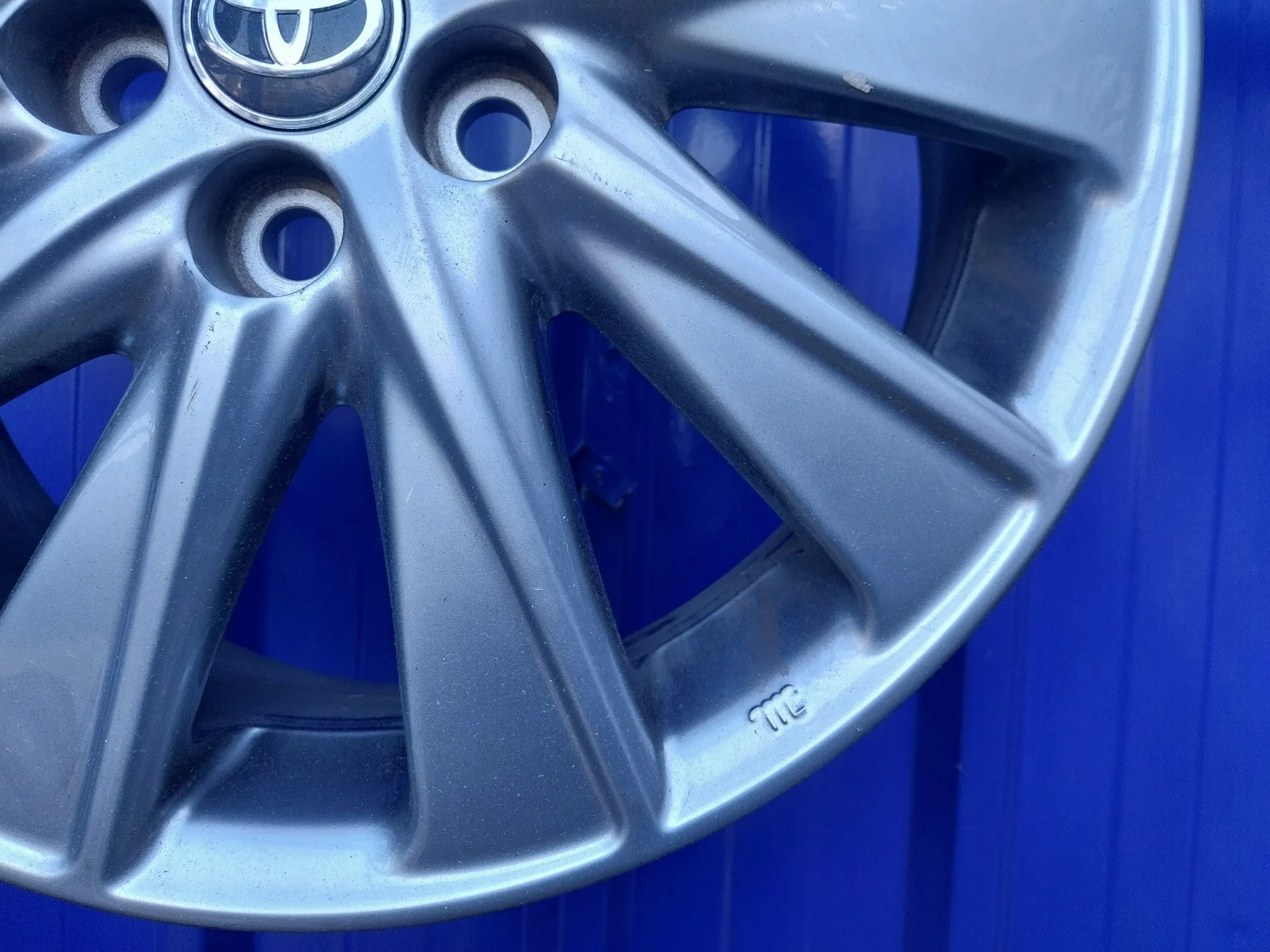 Llanta para Toyota Yaris (Xpa1F/Mxph11/Chxnbw)