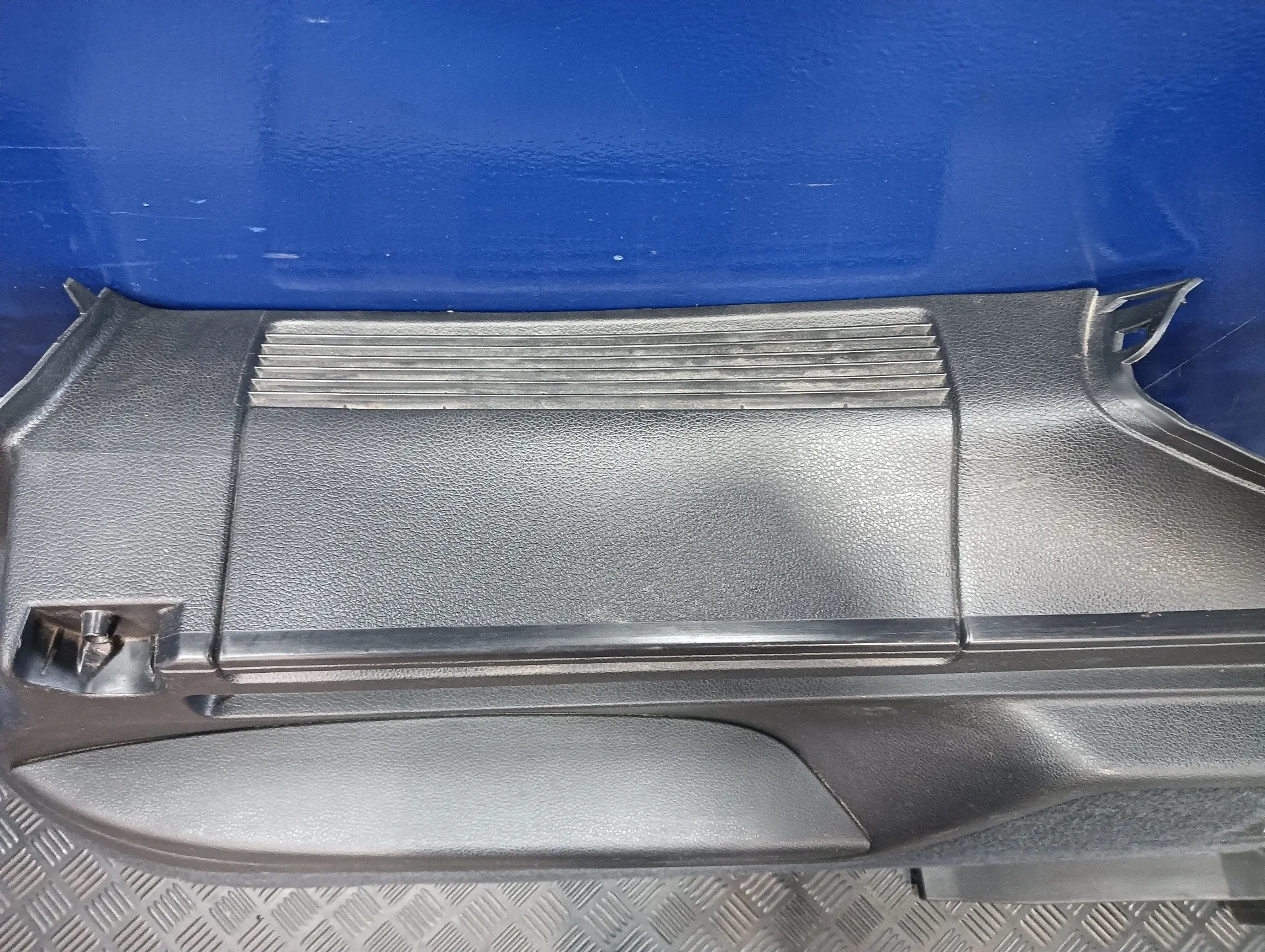 Guarnecido Puerta Trasera Derecha para Seat Alhambra (7N)