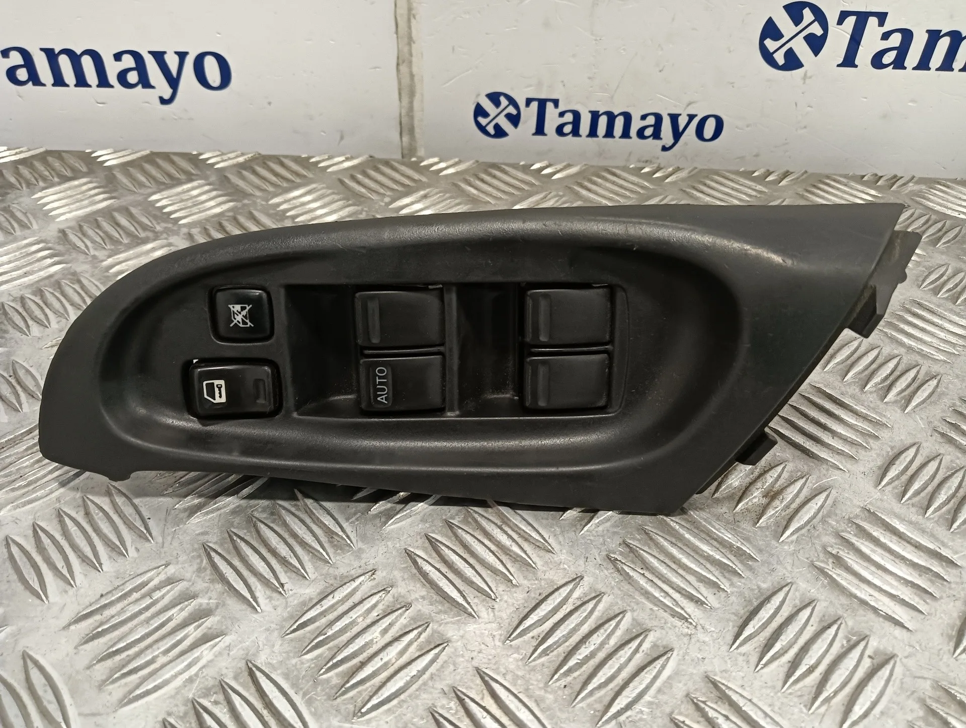 Mando Elevalunas Delantero Izquierdo para Nissan Almera (N16/E)