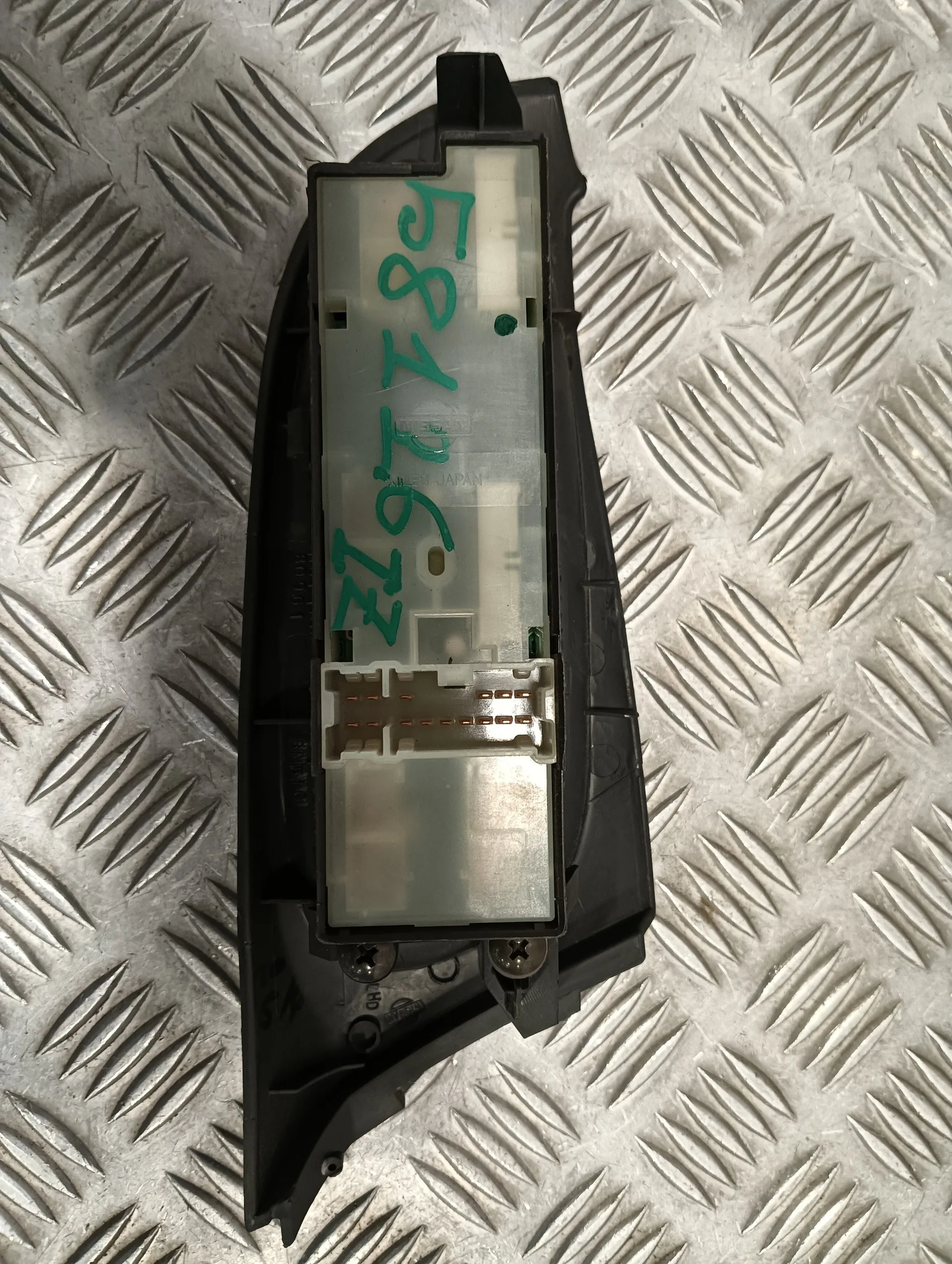Mando Elevalunas Delantero Izquierdo para Nissan Almera (N16/E)