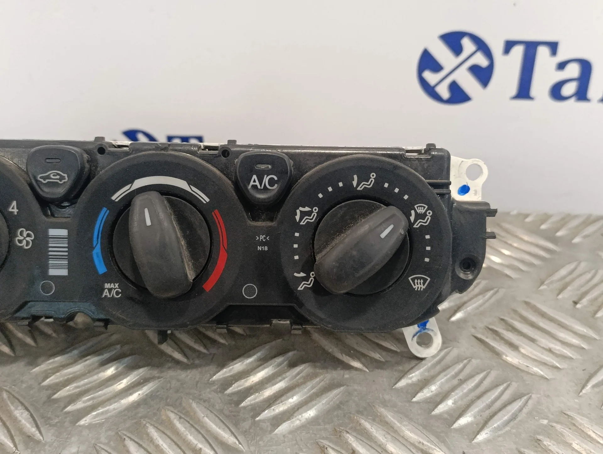 Mando Climatizador para Ford Transit Kastenwagen (Ttg)