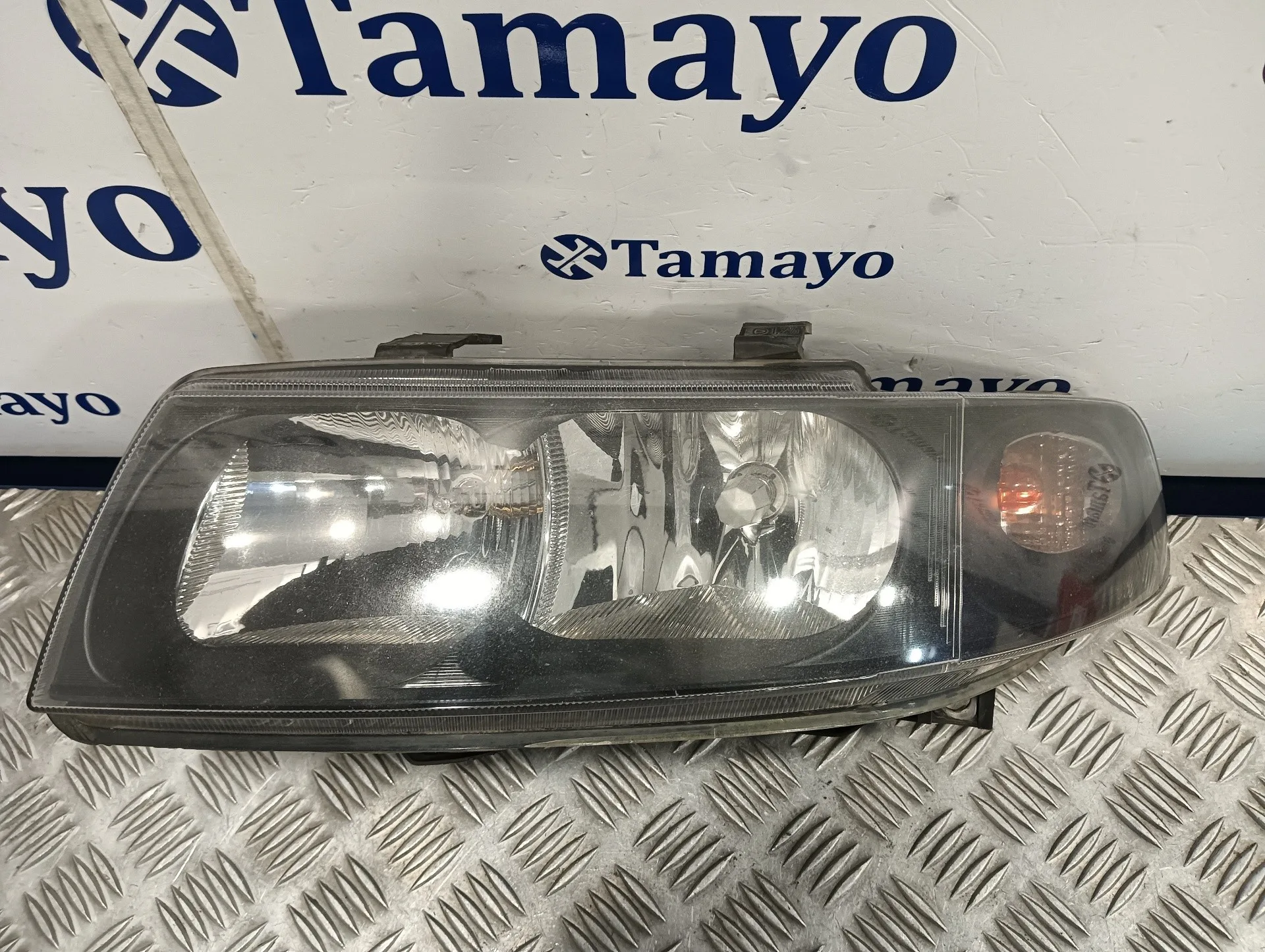 Faro Izquierdo para Seat Leon (1M1)