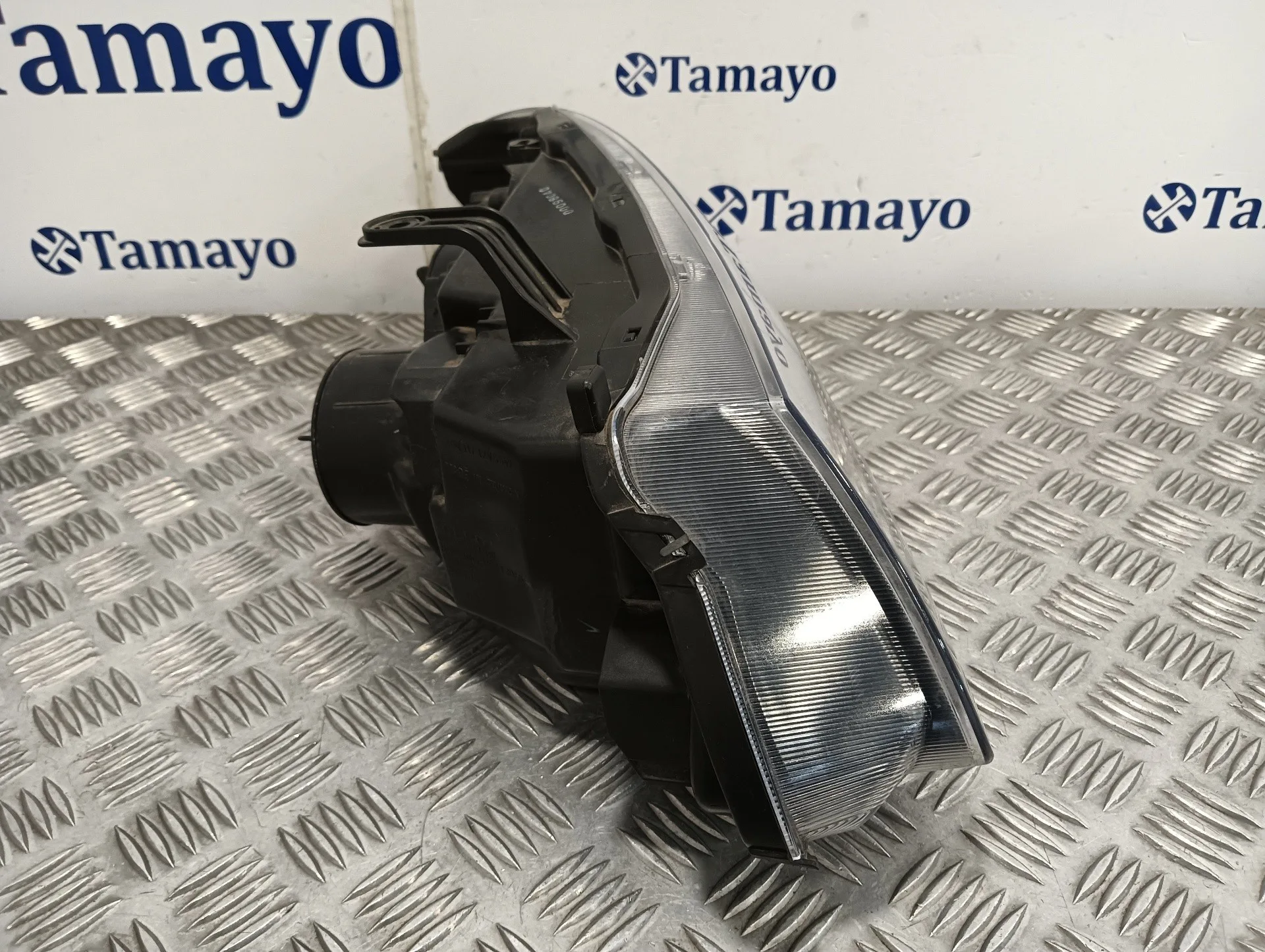 Faro Izquierdo para Nissan Almera (N16/E)
