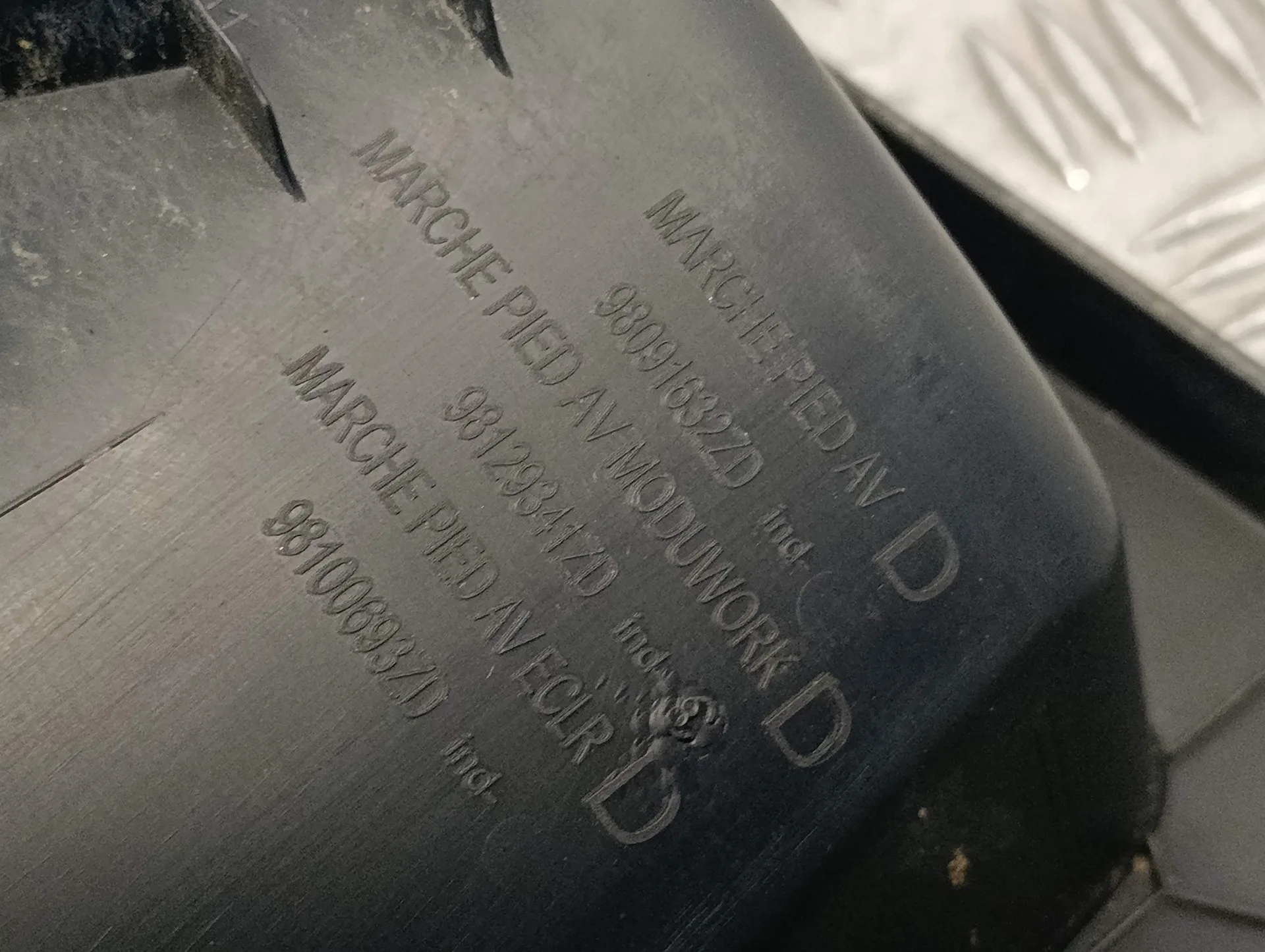Estribo Derecho para Toyota Proace