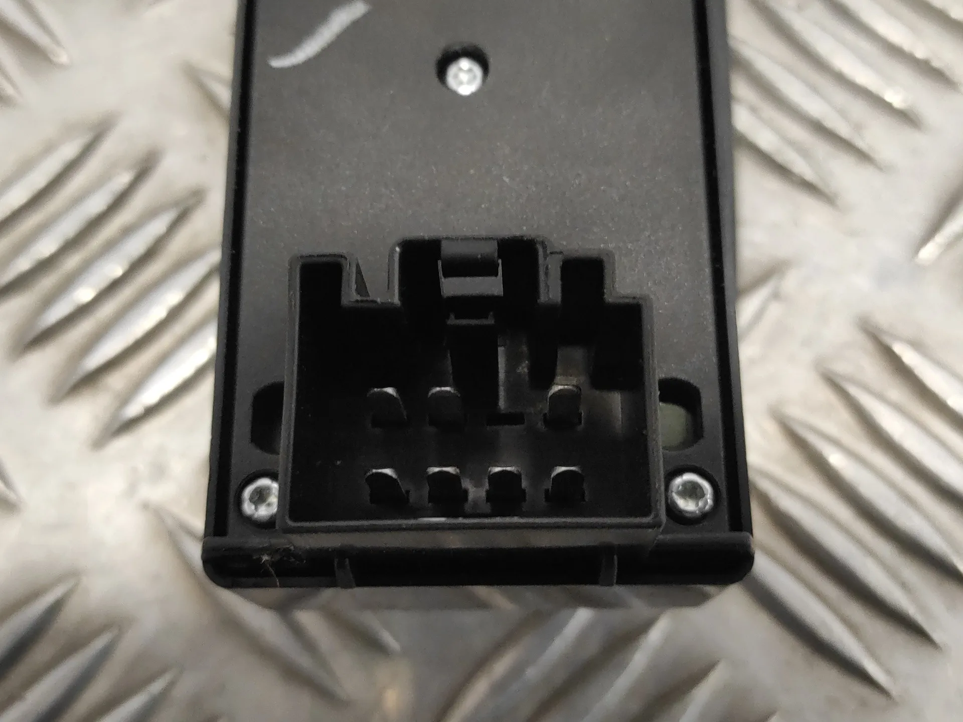 Mando Elevalunas Delantero Izquierdo para Ford Ka+