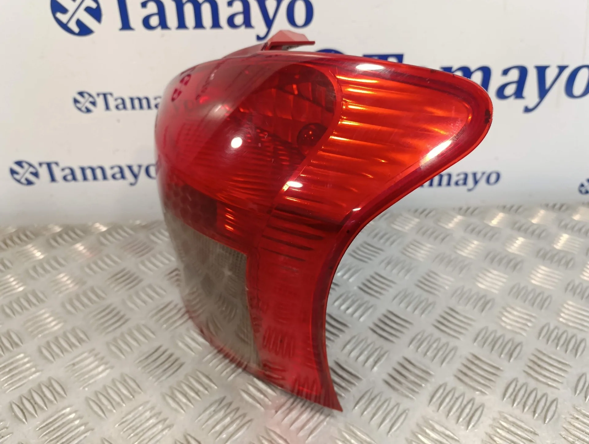 Piloto Trasero Derecho para Toyota Yaris (_P9_)
