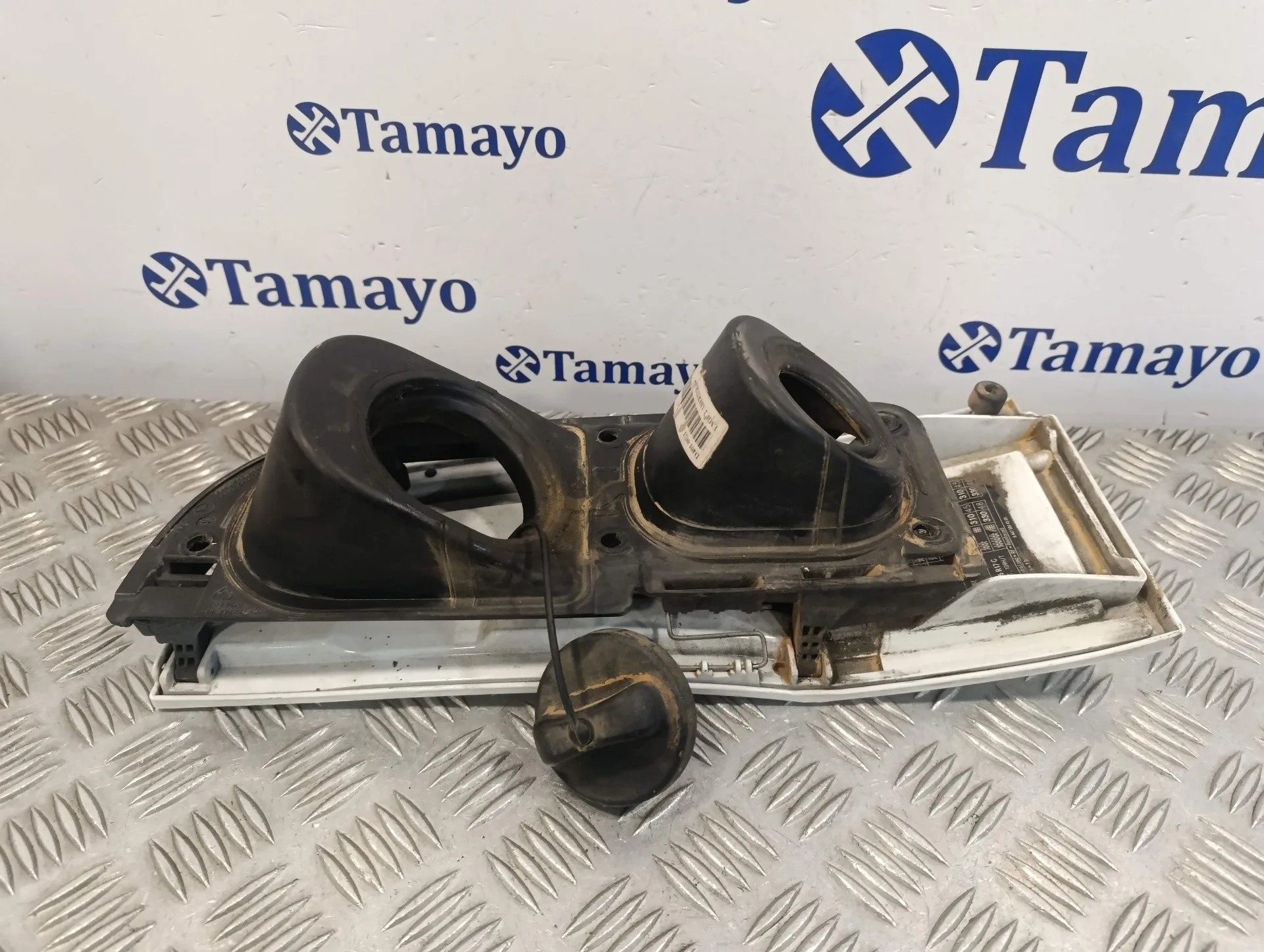 Tapa Exterior Combustible para Mercedes-Benz Vito Mixto (447)