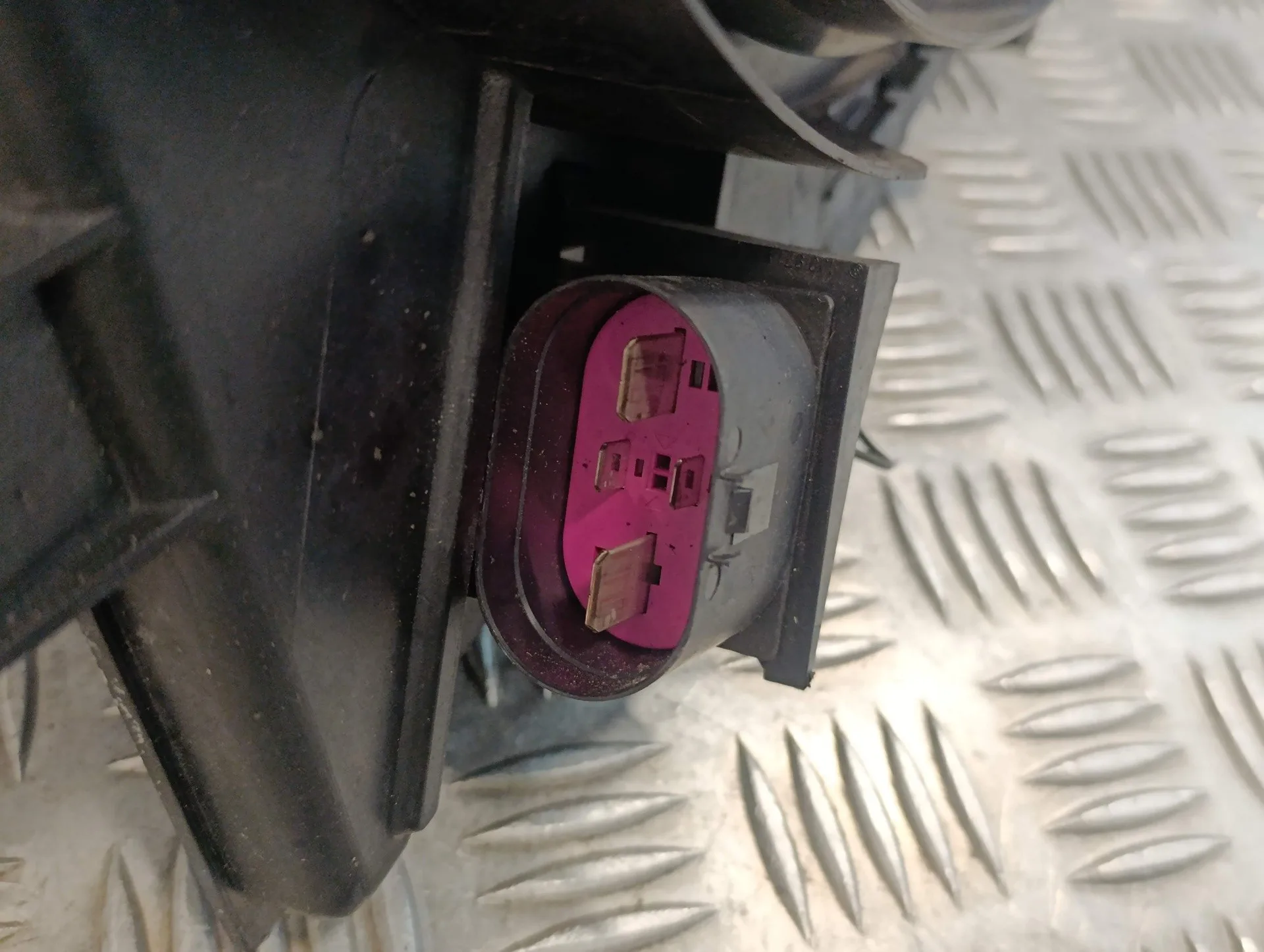 Electroventilador para Volkswagen Passat Berlina (3C2)