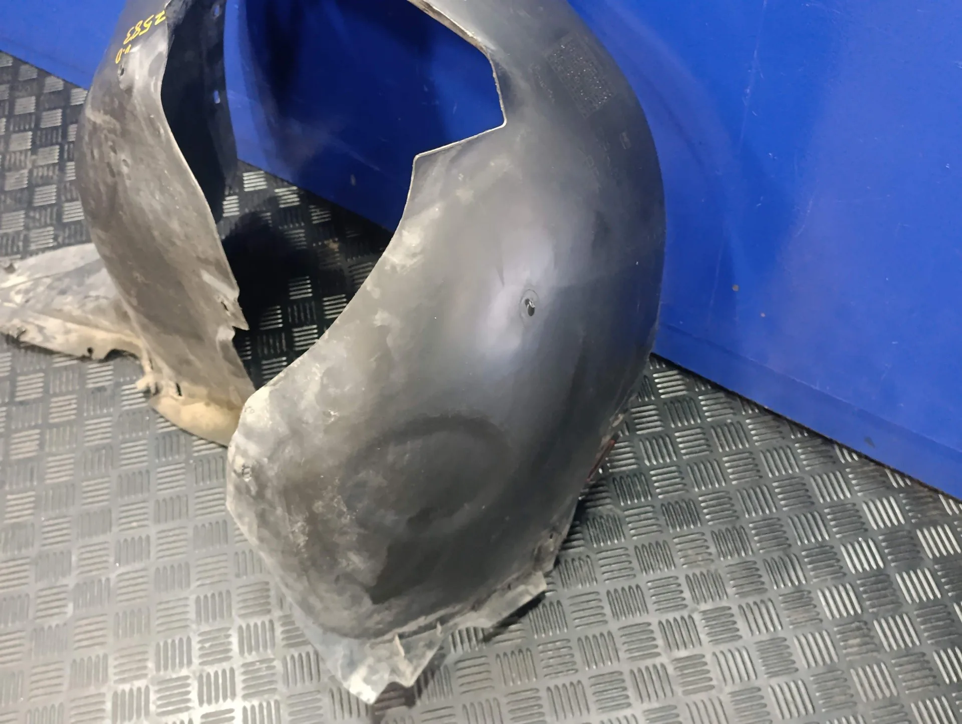 Plastico Paso Rueda Delantero Derecho para Seat Leon (1P1)