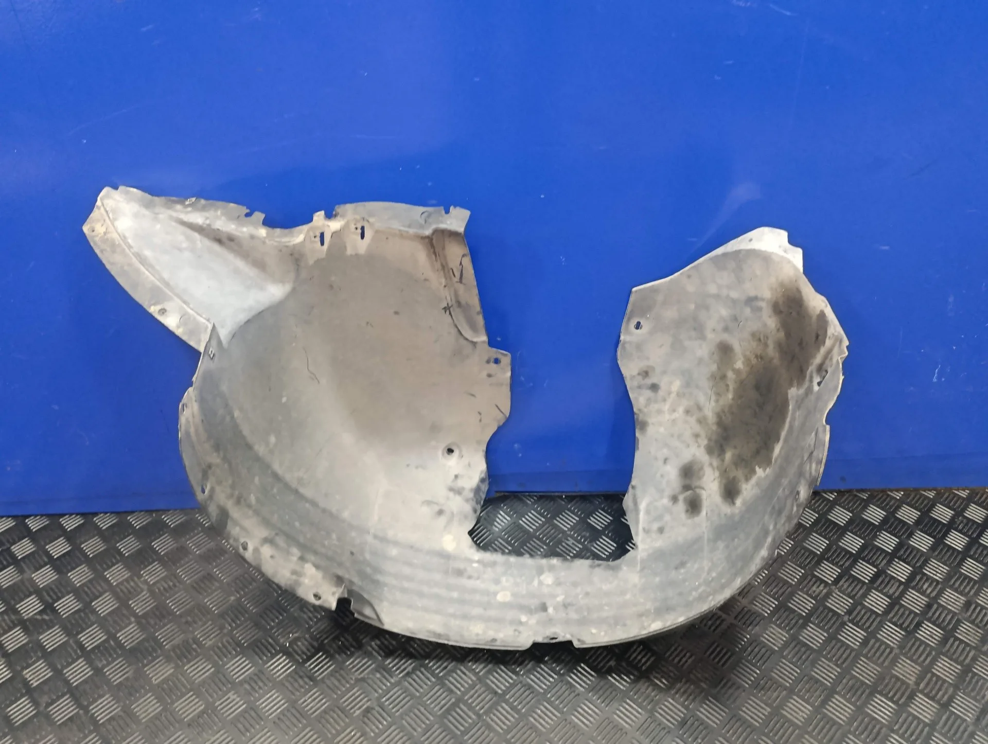 Plastico Paso Rueda Delantero Derecho para Seat Leon (1P1)