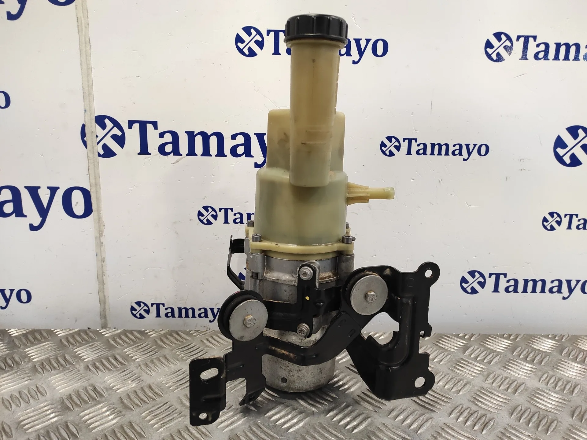 Bomba Direccion para Toyota Proace