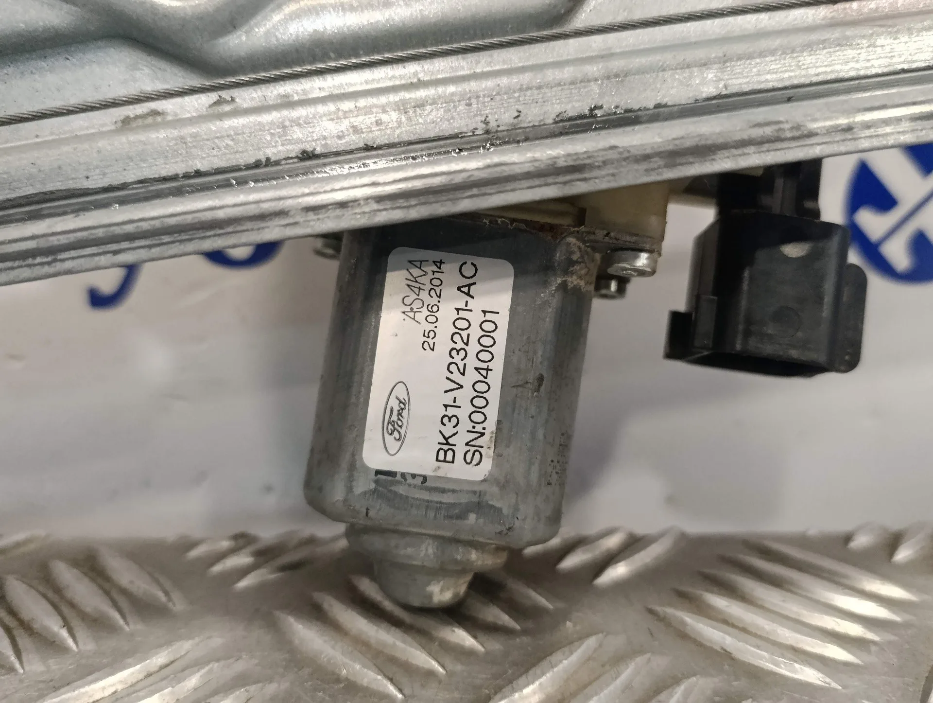 Elevalunas Delantero Izquierdo para Ford Transit Kastenwagen (Ttg)