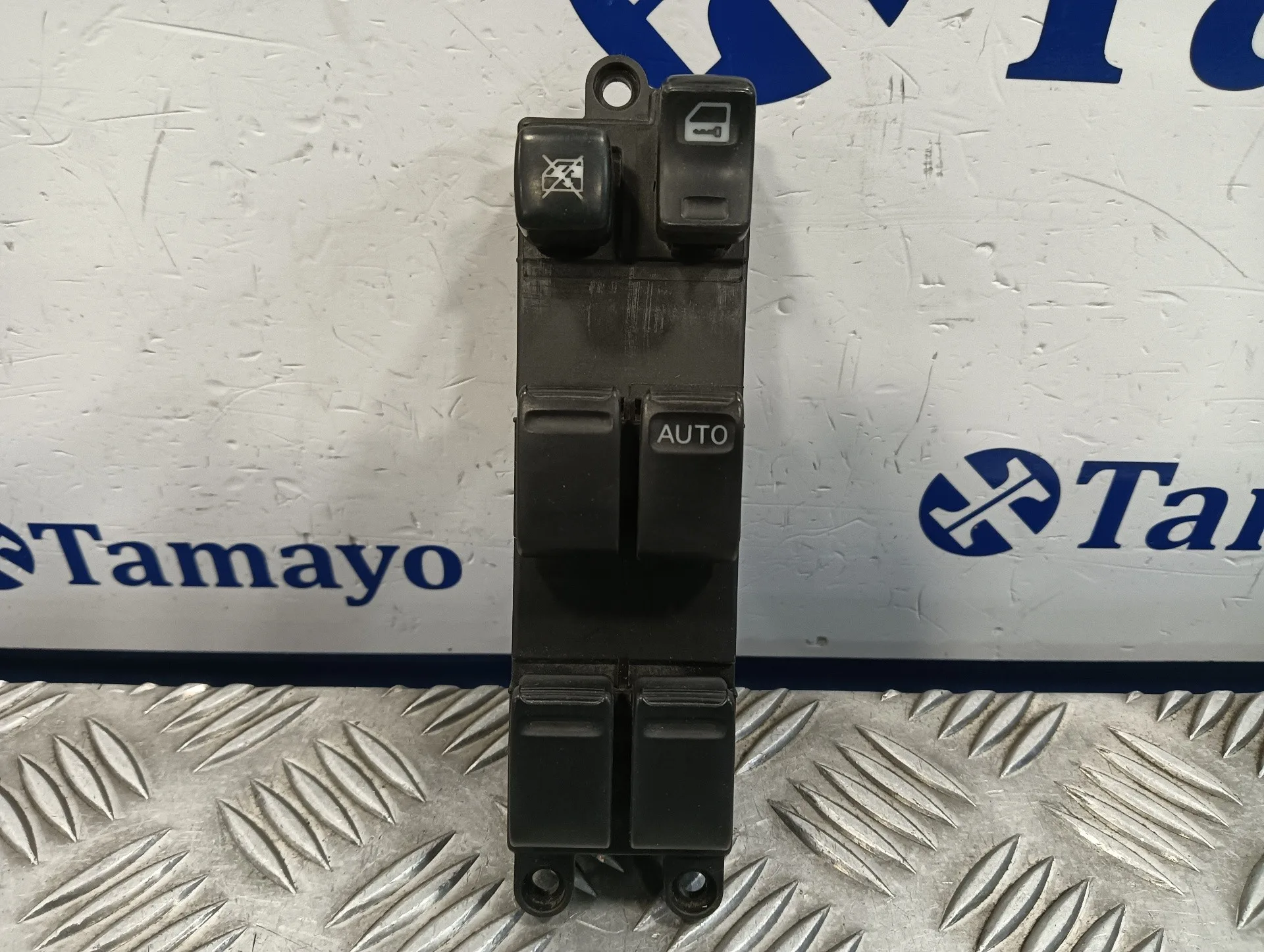 Mando Elevalunas Delantero Derecho para Nissan X-Trail (T30)