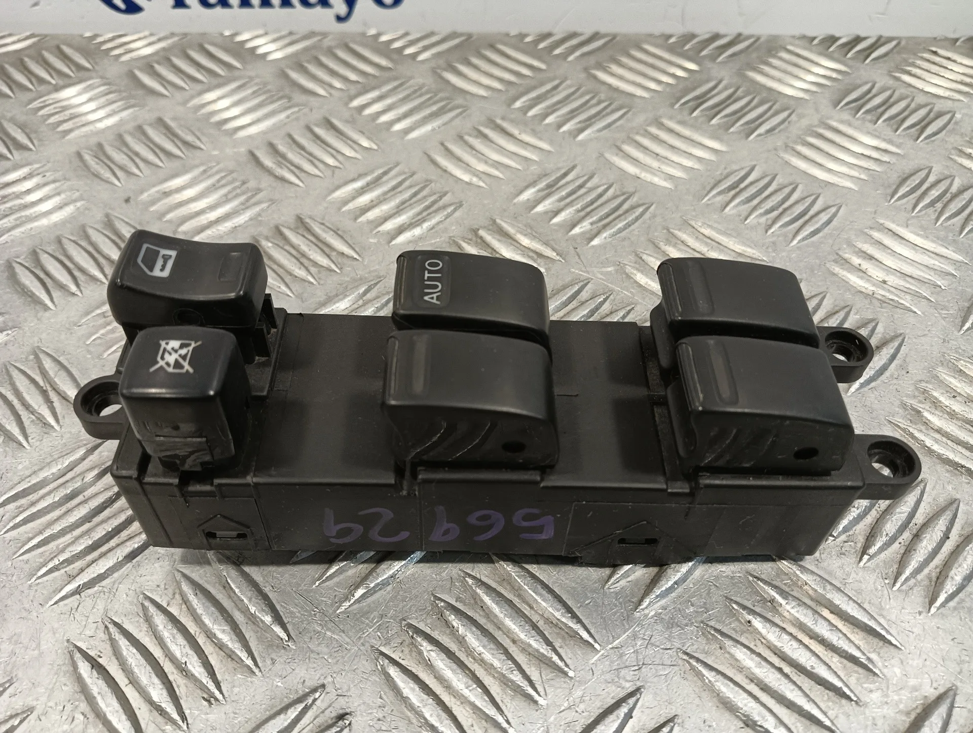 Mando Elevalunas Delantero Derecho para Nissan X-Trail (T30)
