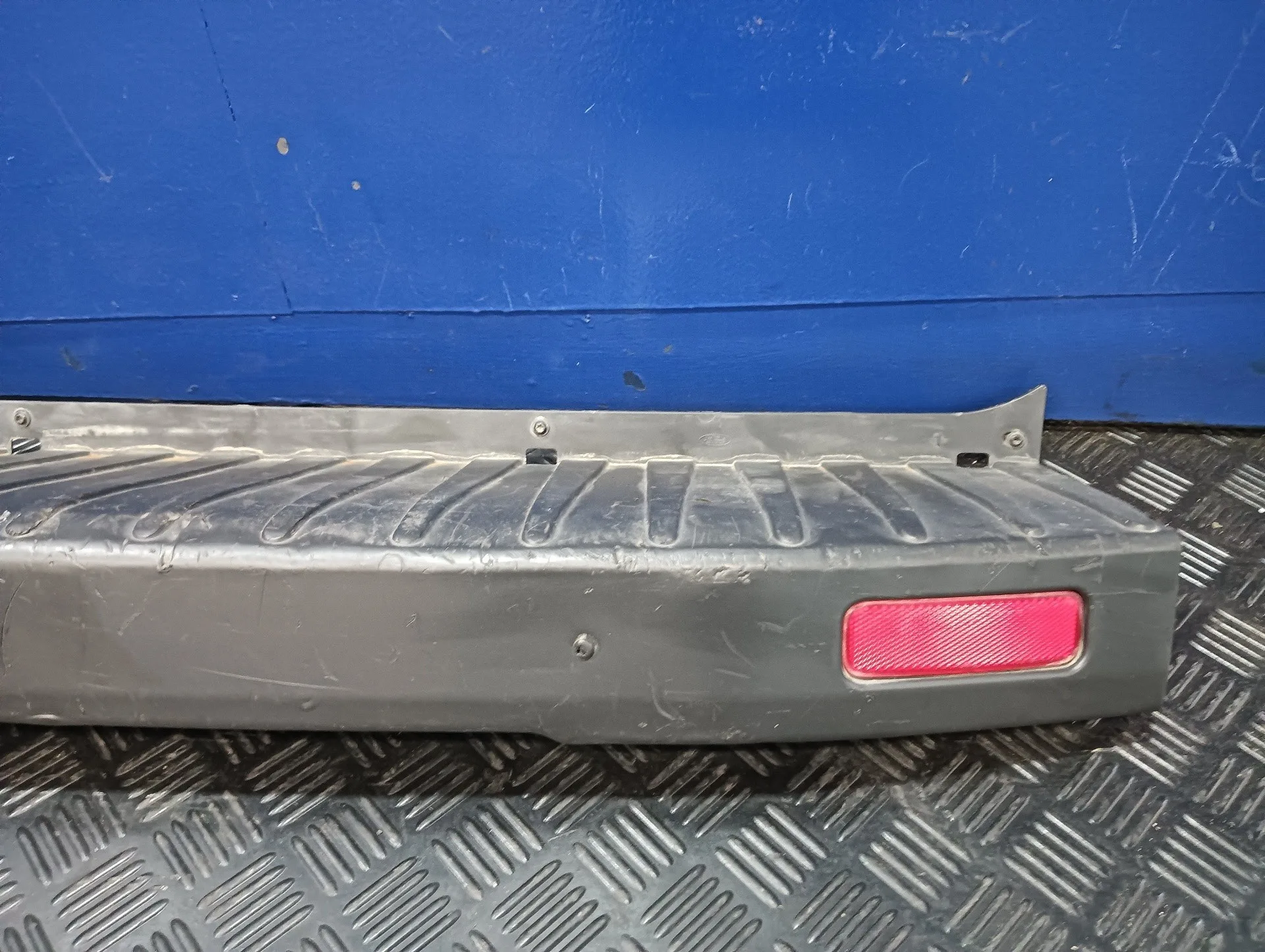 Paragolpes Trasero para Ford Transit Kastenwagen (Ttg)