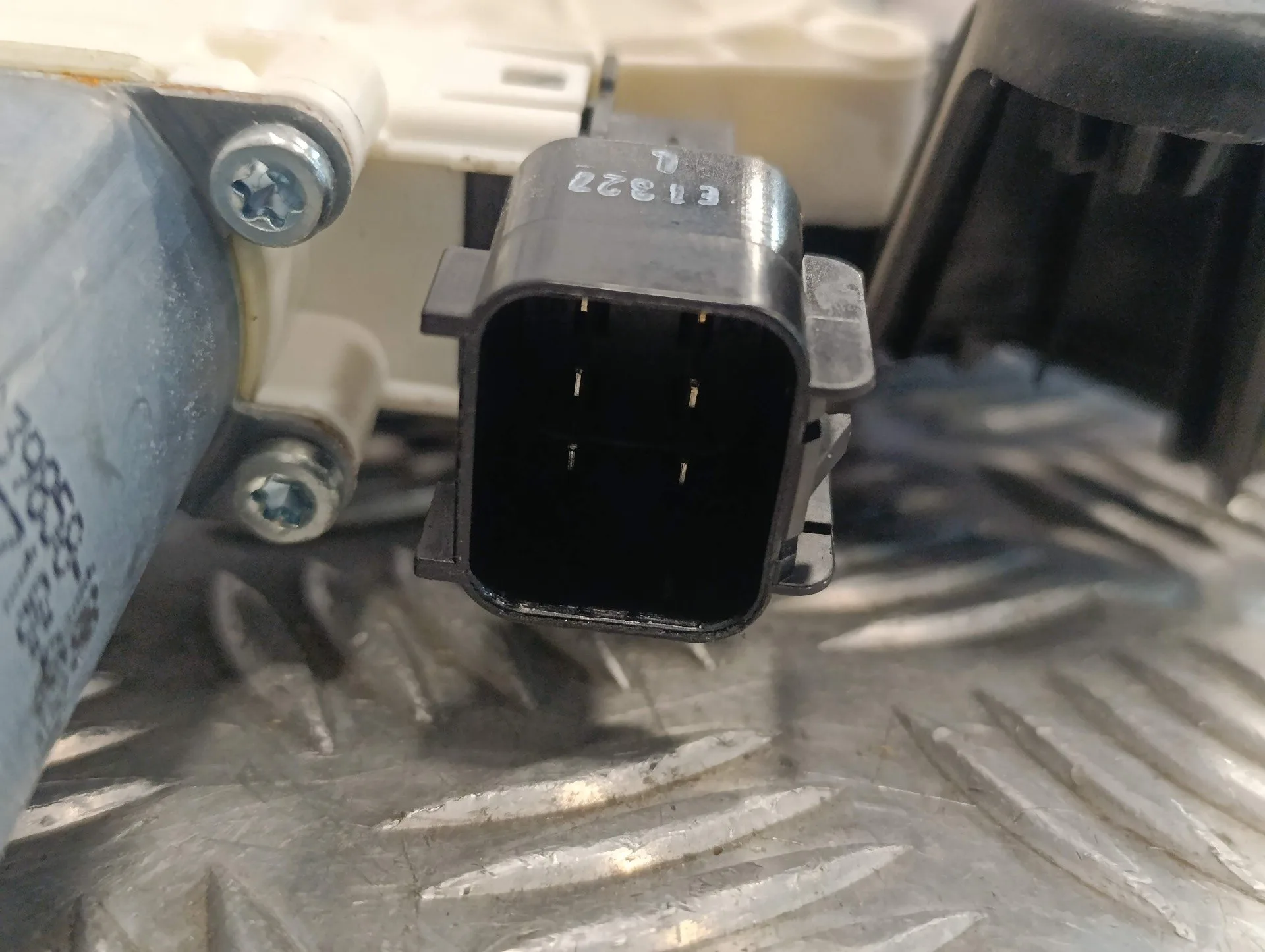 Elevalunas Delantero Derecho para Land Rover Discovery Sport