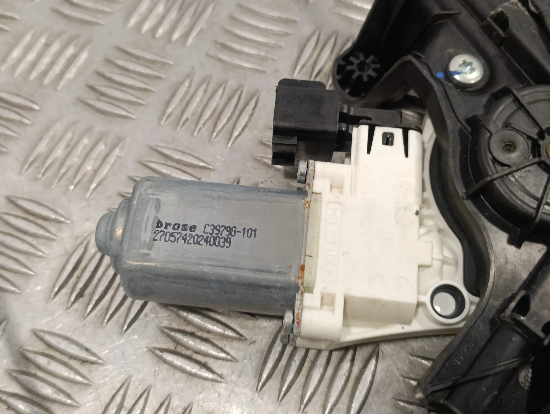 Elevalunas Delantero Derecho para Land Rover Discovery Sport