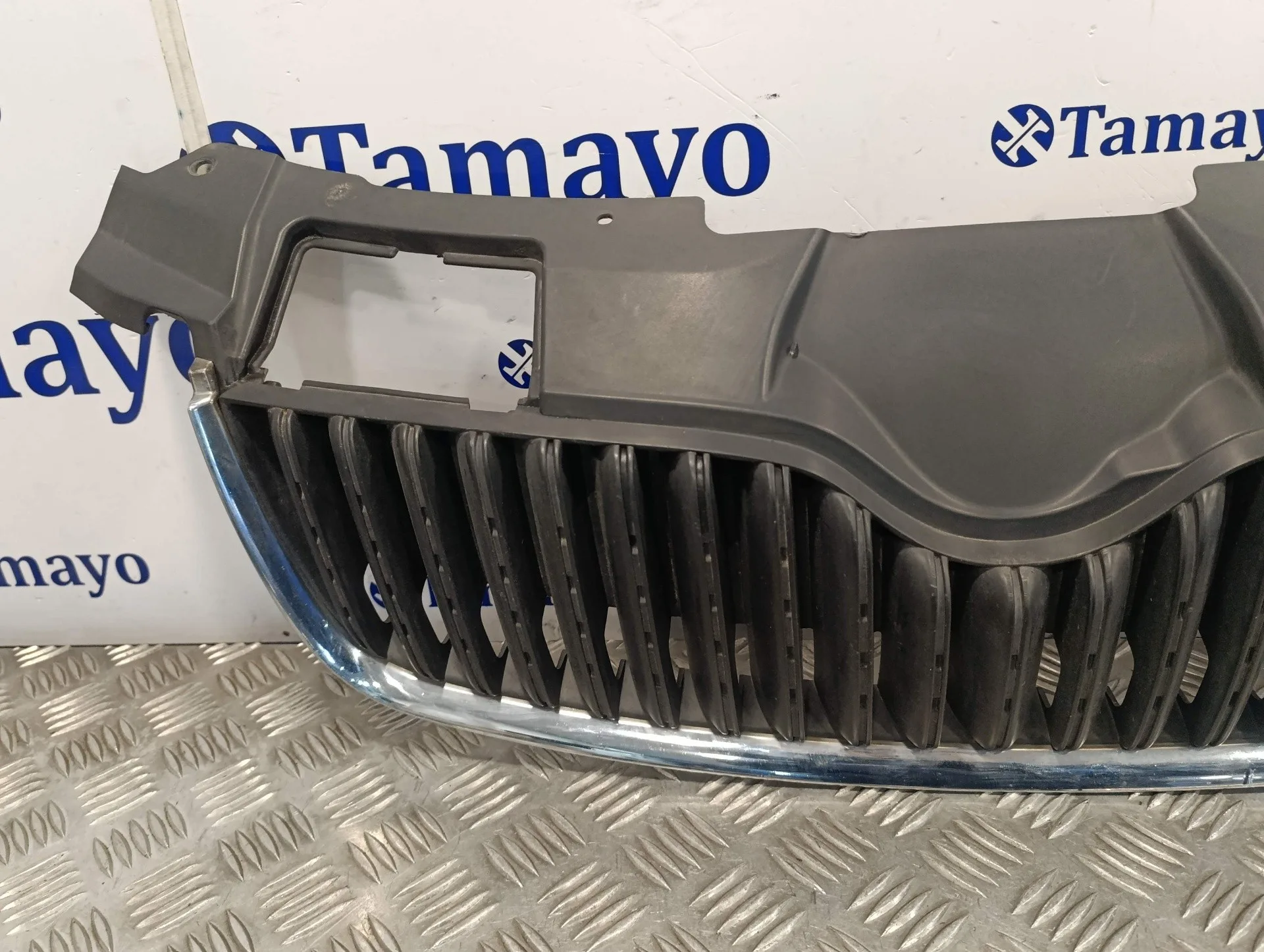 Rejilla Delantera para Skoda Roomster (5J7)