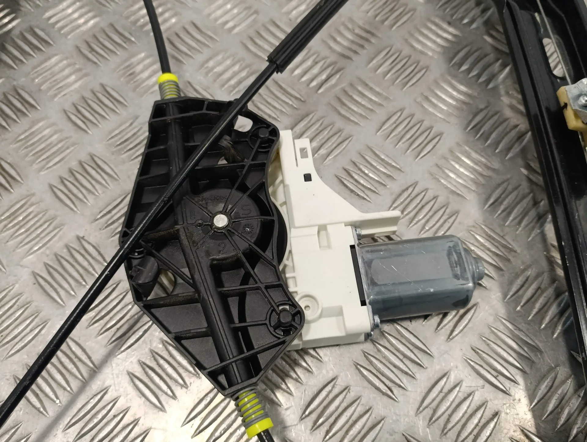 Elevalunas Trasero Izquierdo para Seat Alhambra (7N)