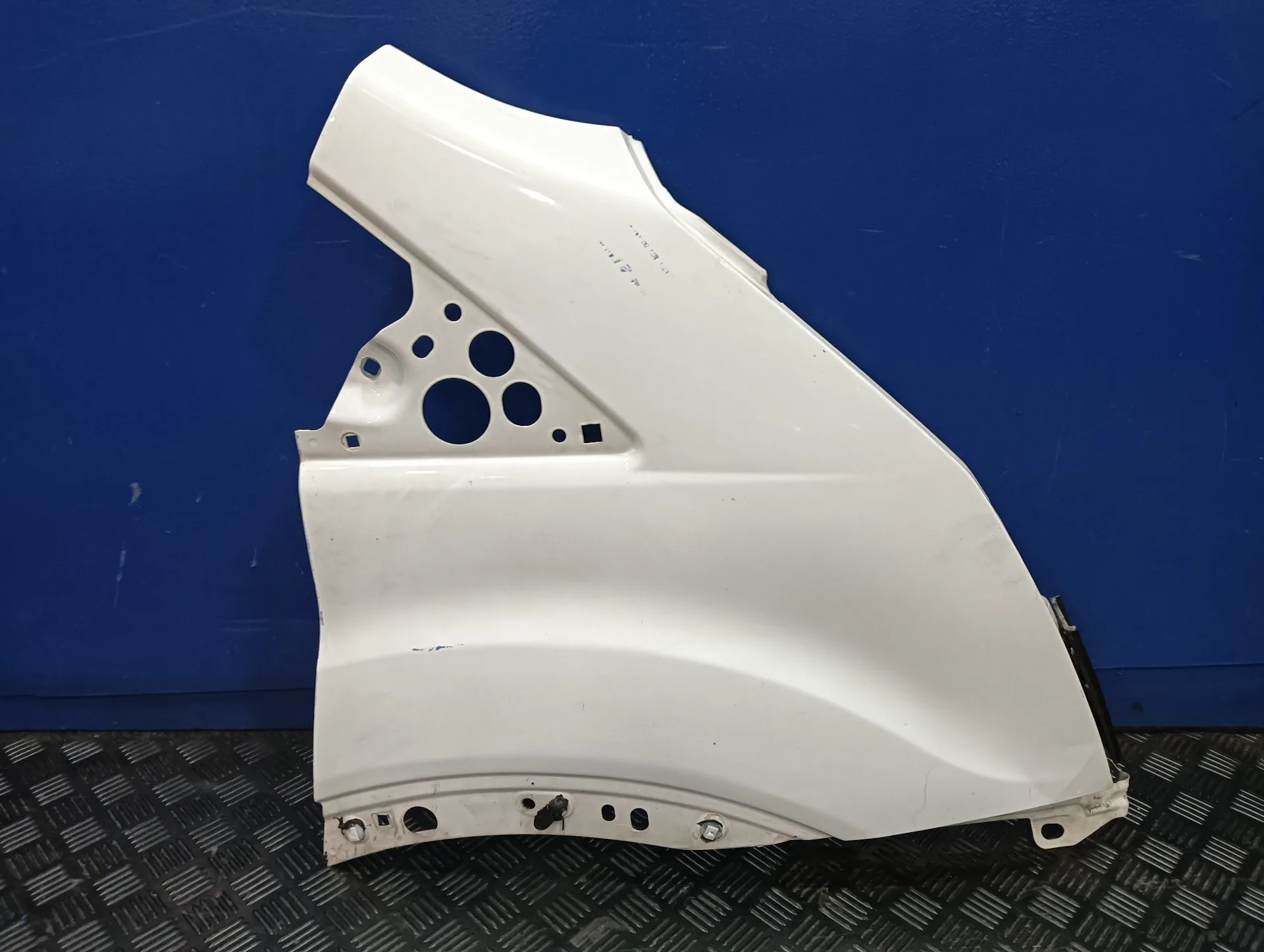Aleta Delantera Derecha para Ford Transit Kastenwagen (Ttg)