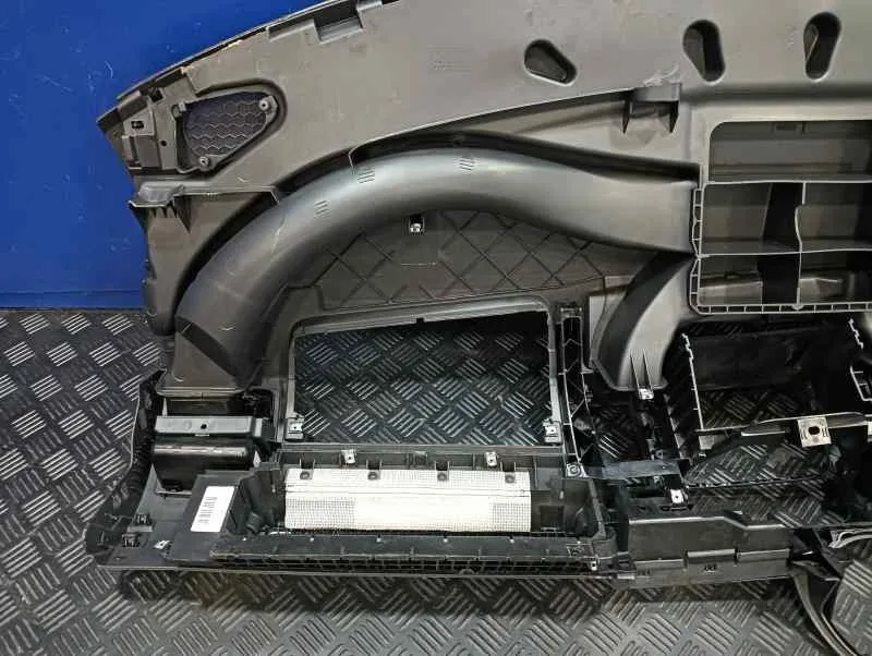 Salpicadero para Volkswagen T5 Transporter (7E)