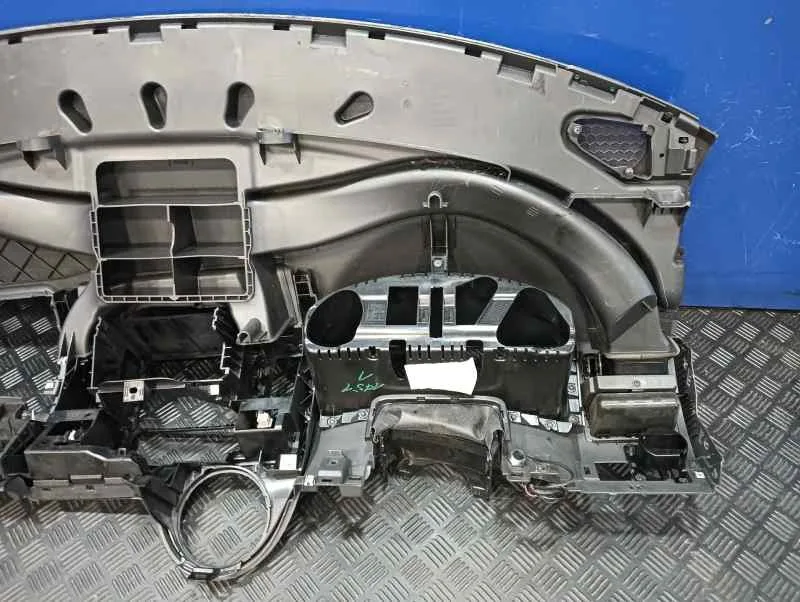 Salpicadero para Volkswagen T5 Transporter (7E)