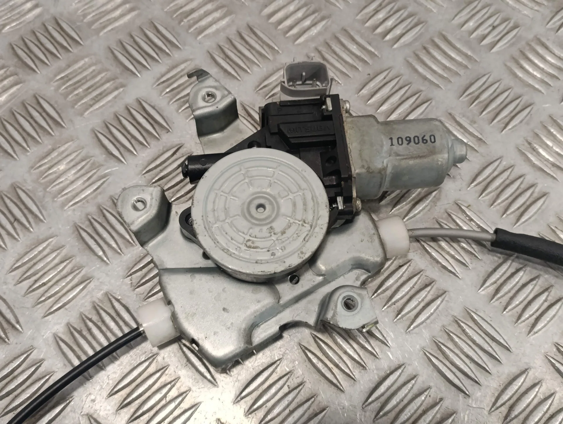 Elevalunas Delantero Derecho para Nissan Juke (F15)
