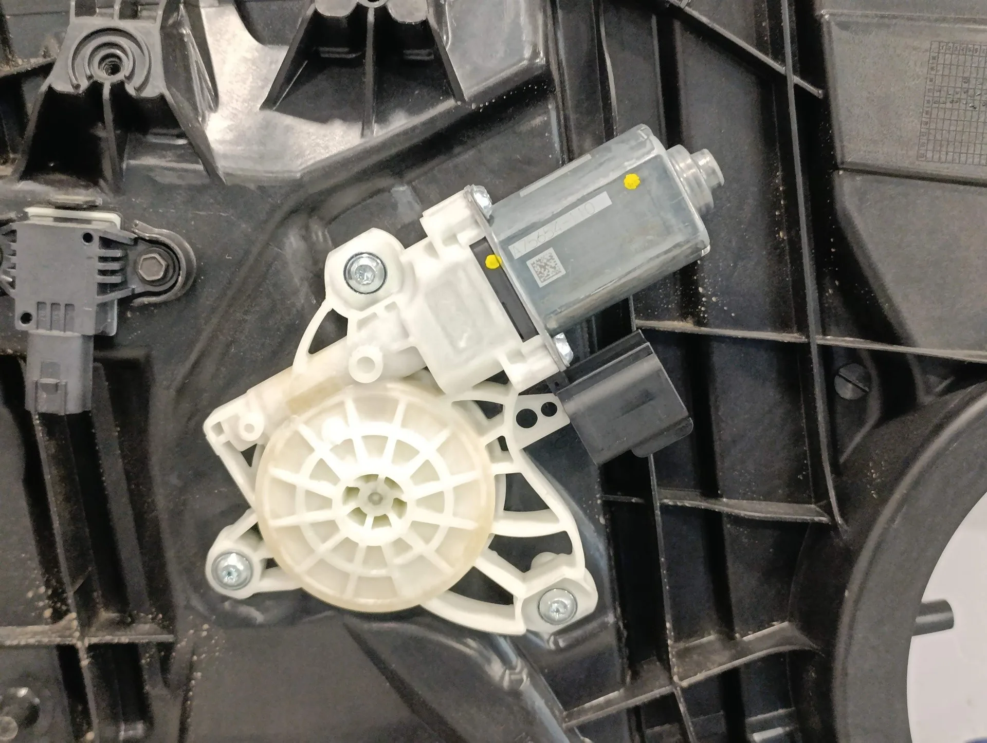 Elevalunas Delantero Izquierdo para Ford Fiesta (Ce1)