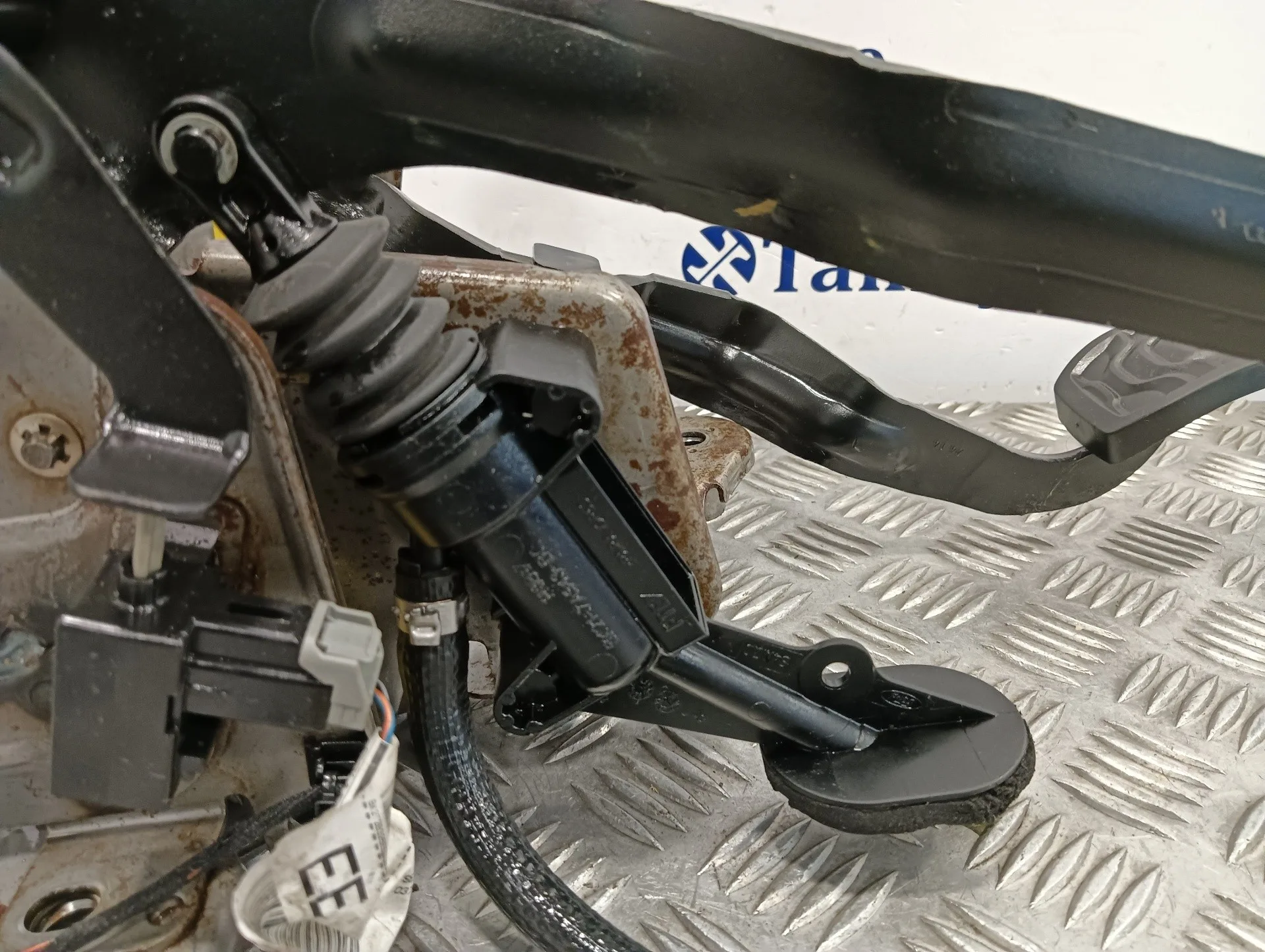 Pedal Embrague para Ford Transit Kastenwagen (Ttg)