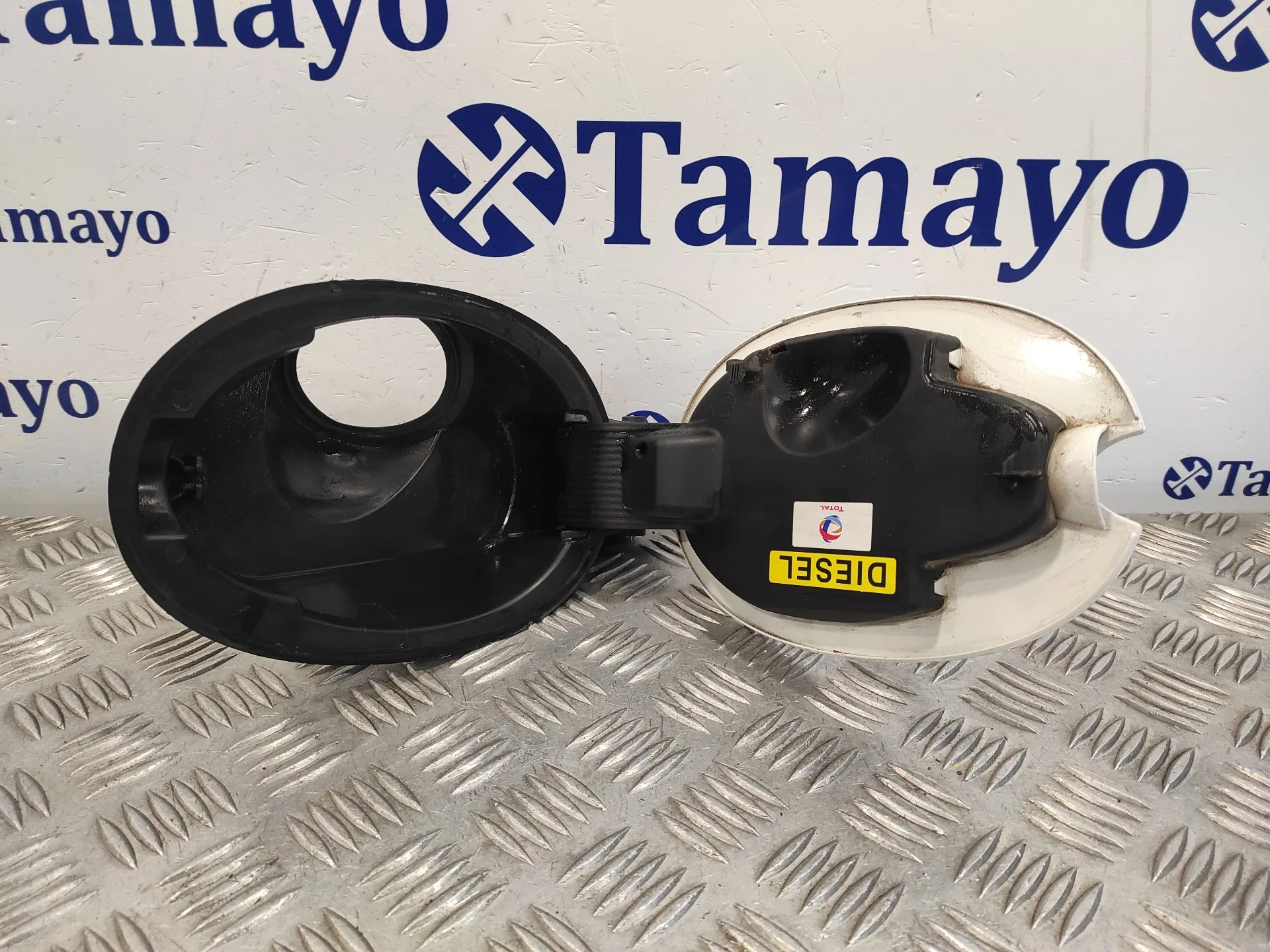 Tapa Exterior Combustible para Peugeot Expert