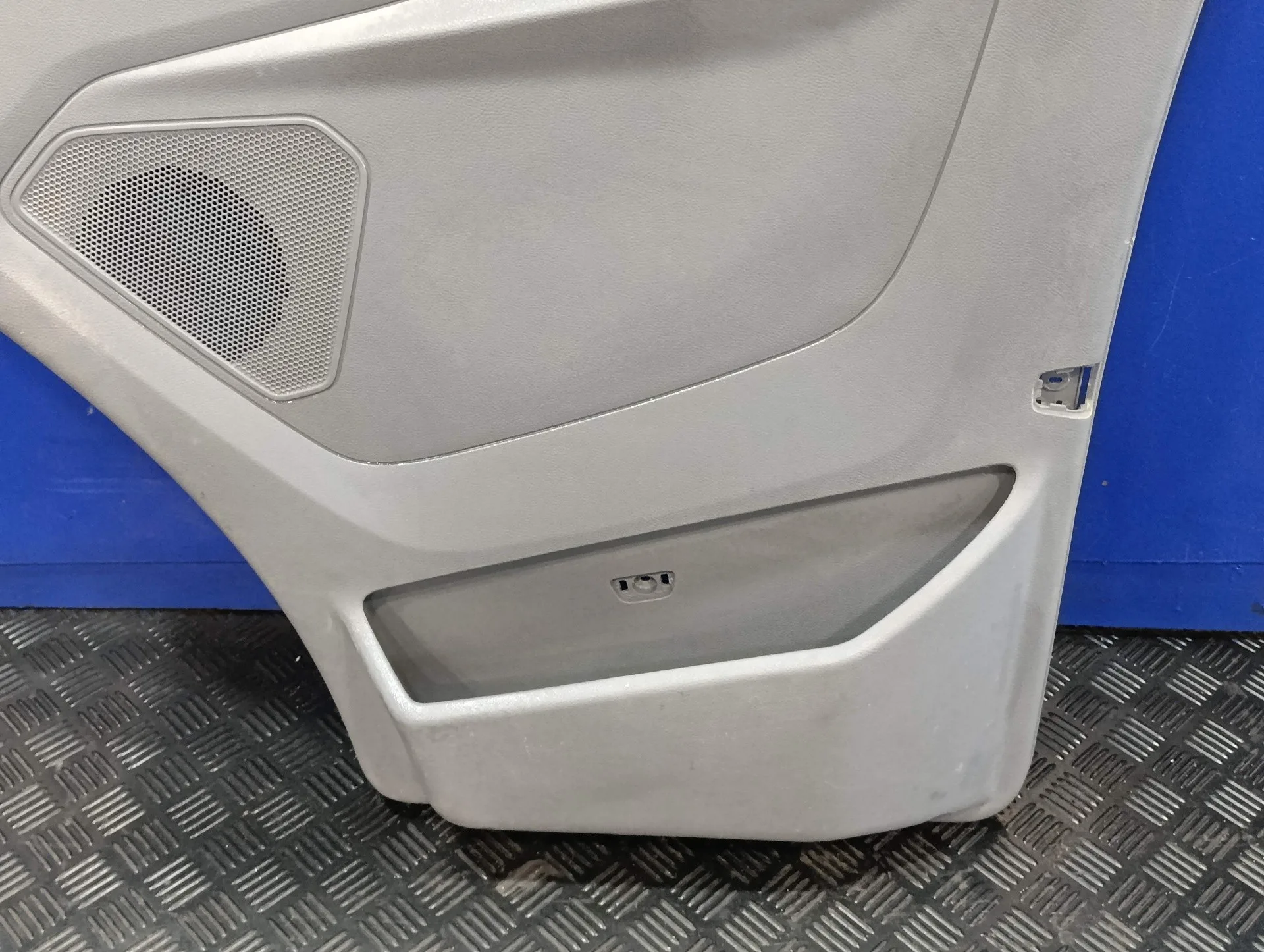 Guarnecido Puerta Delantera Derecha para Ford Transit Kastenwagen (Ttg)
