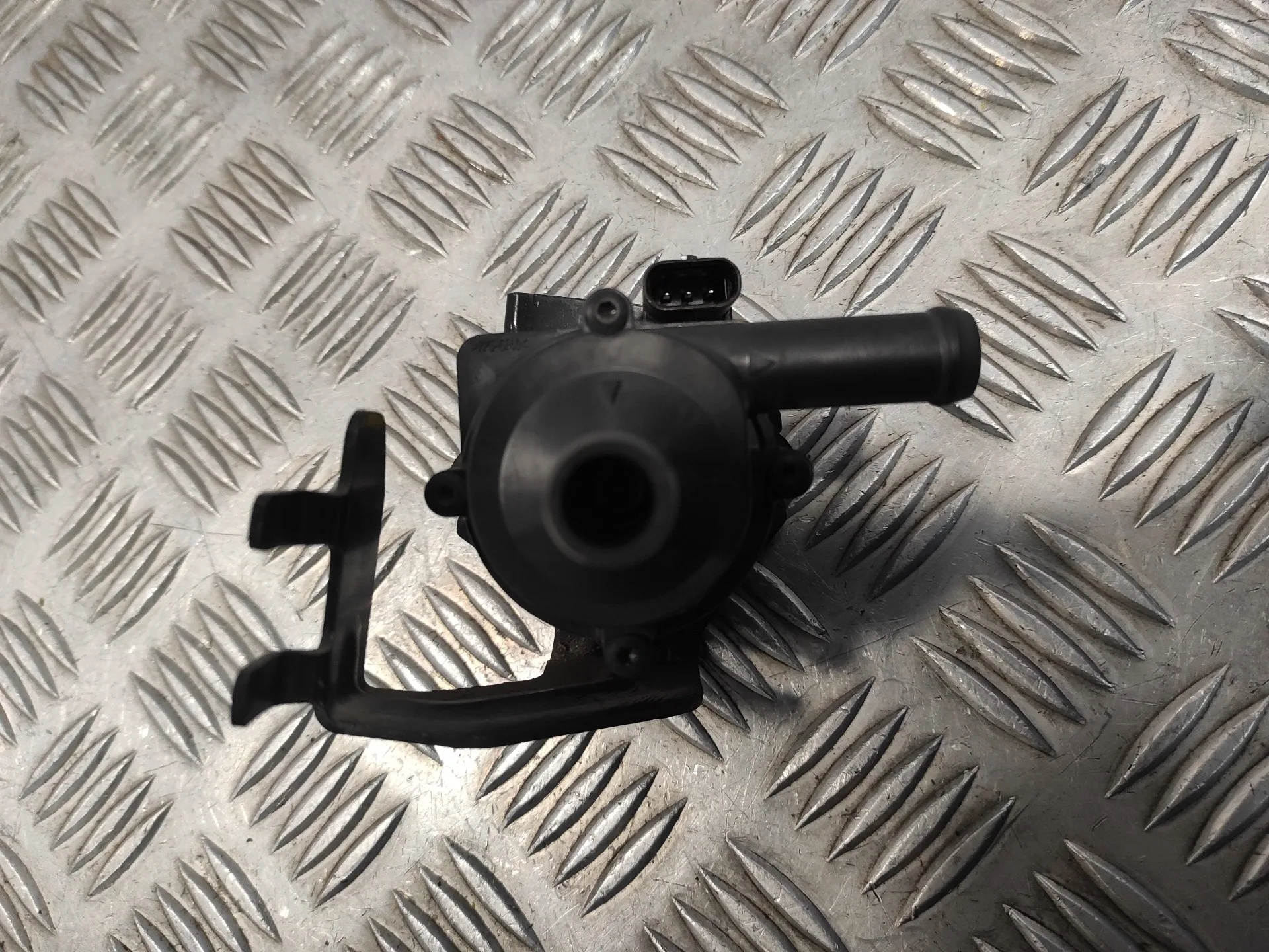 Bomba Agua para Ford Tourneo Courier (C4A)