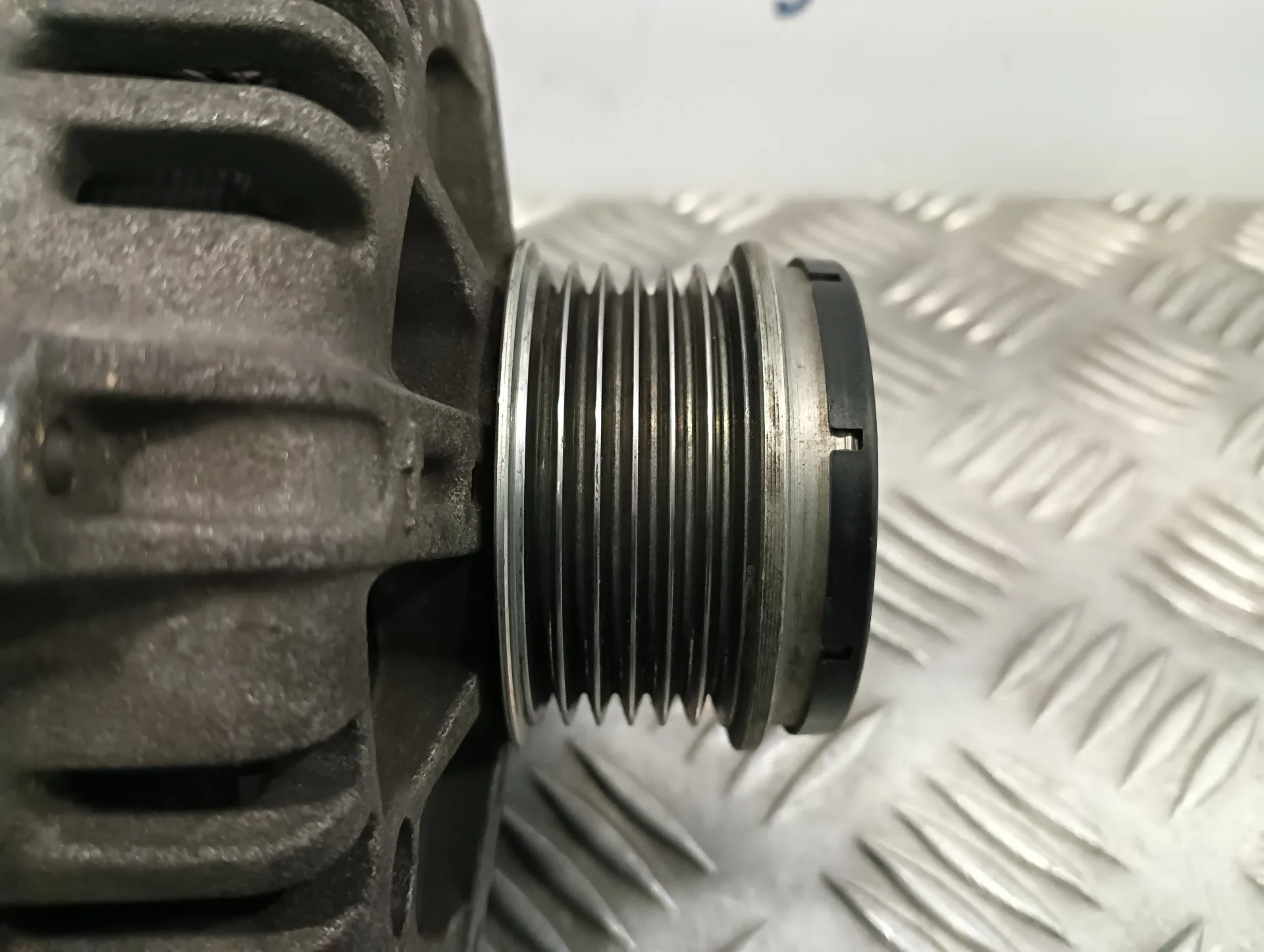 Alternador para Opel Corsa C