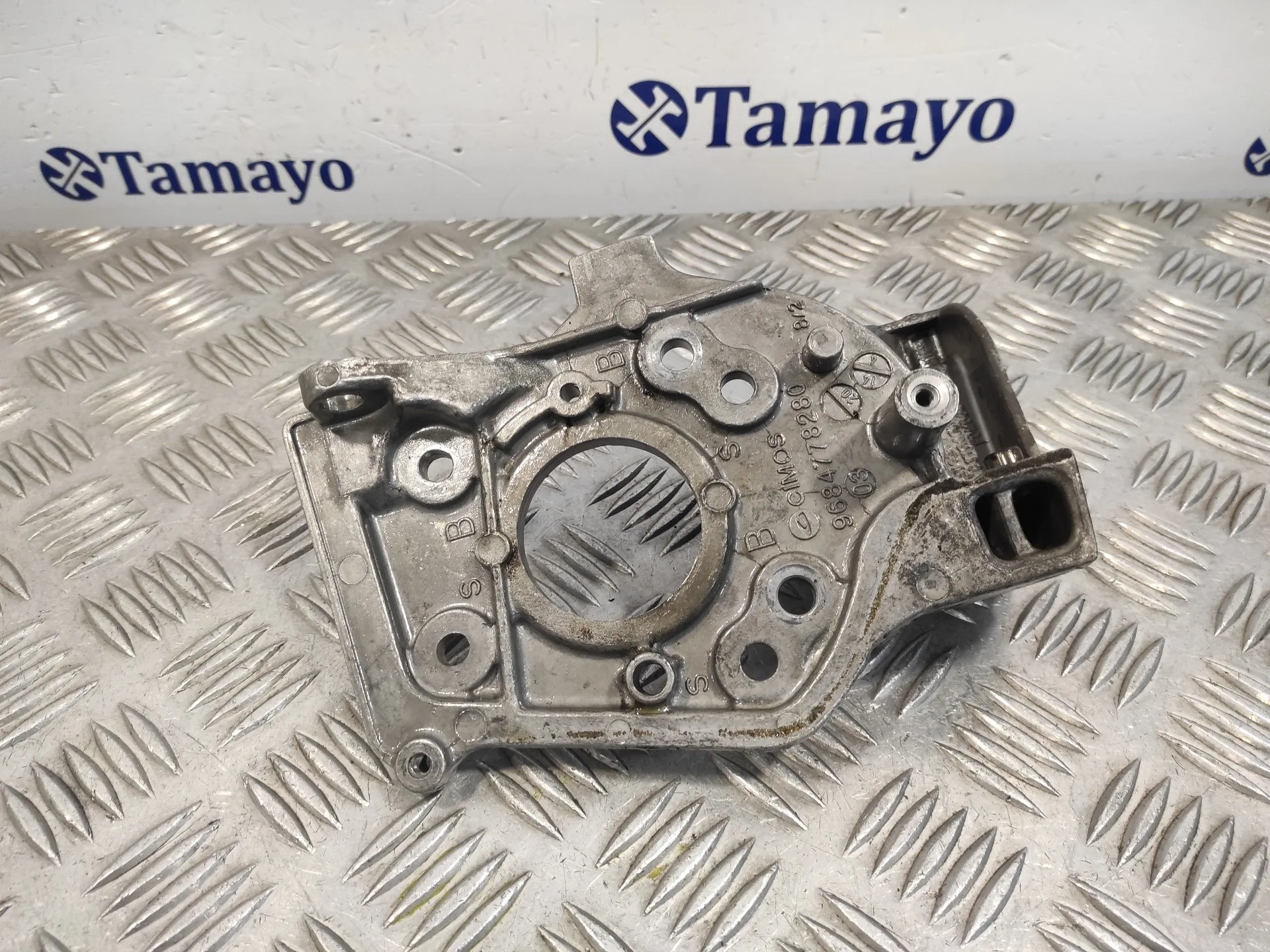 Soporte Bomba Inyeccion para Peugeot Expert