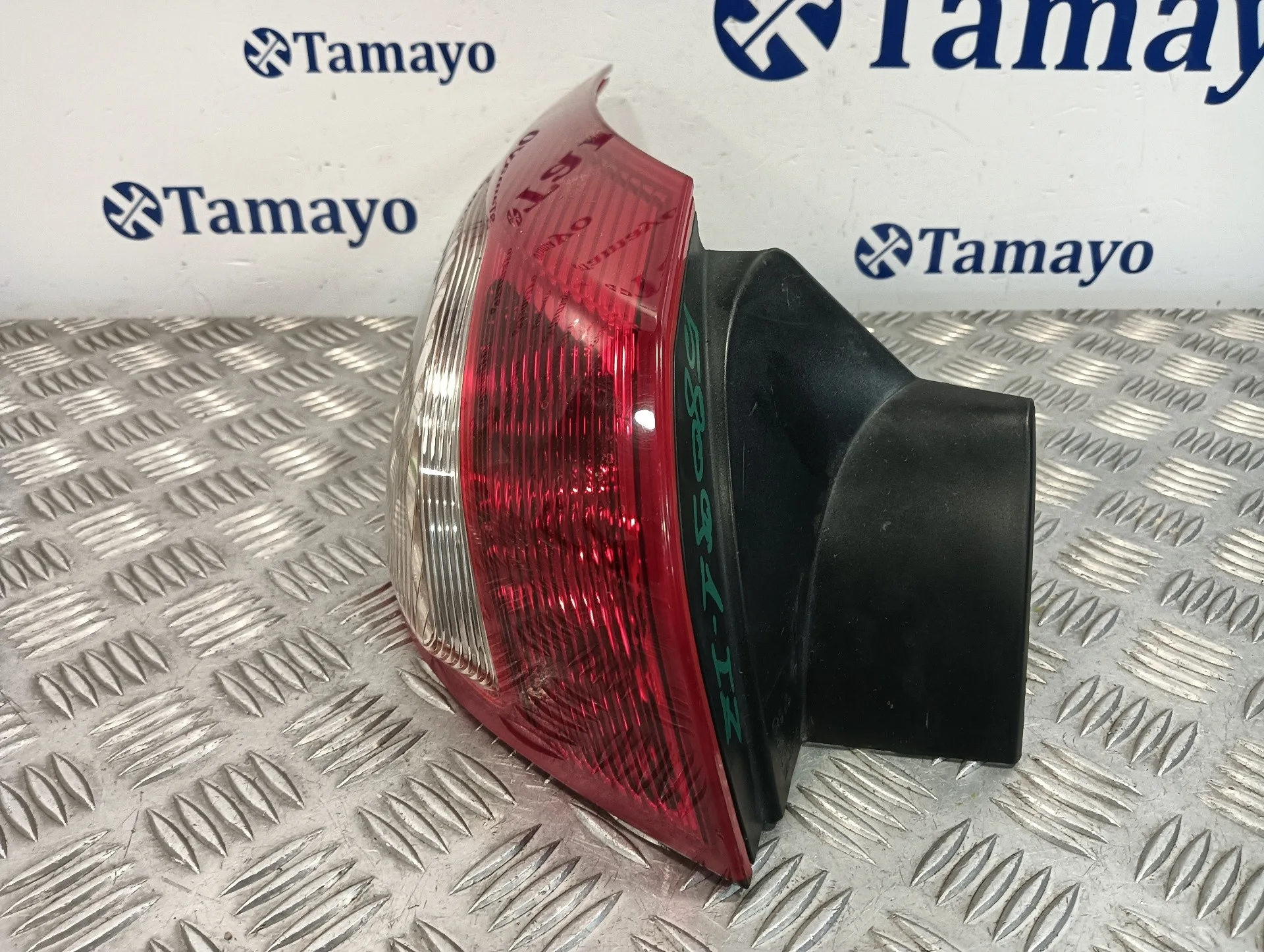 Piloto Trasero Izquierdo para Mitsubishi Lancer Berlina (Cy0)