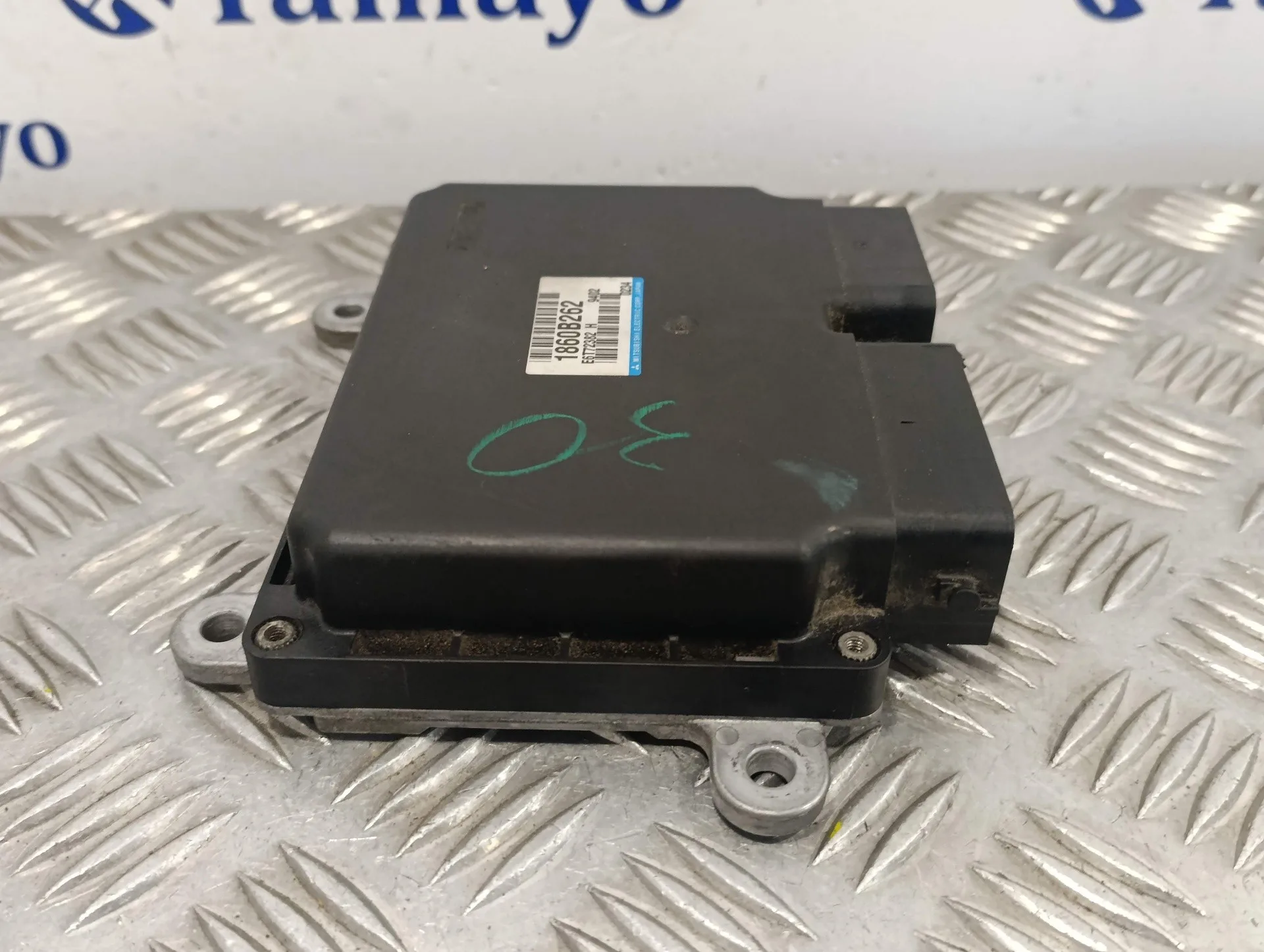 Centralita Motor Uce para Mitsubishi Lancer Berlina (Cy0)