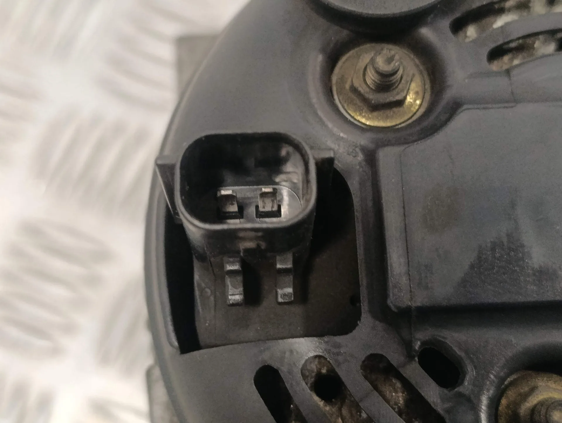 Alternador para Chrysler Voyager (Rg)