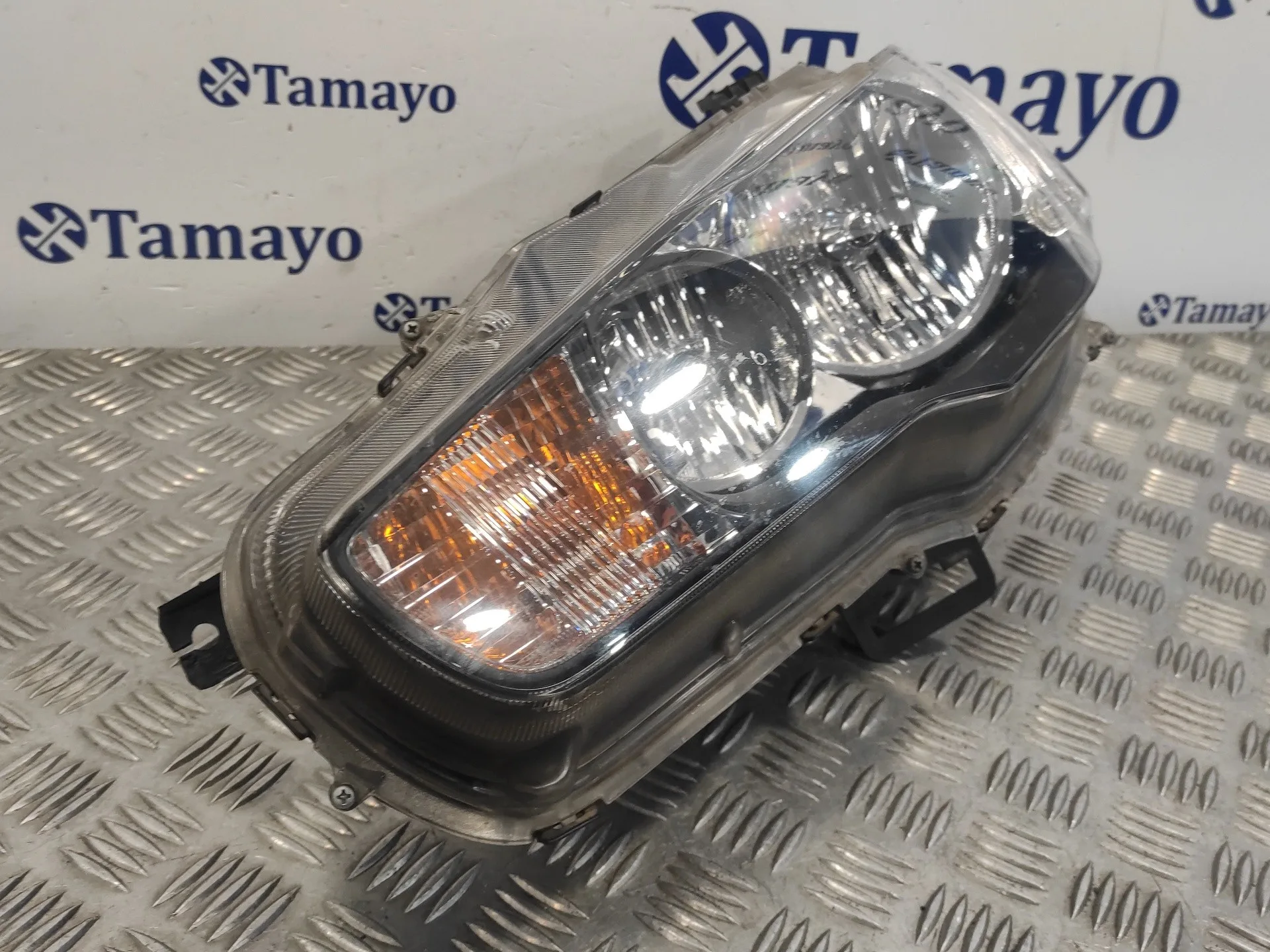 Faro Izquierdo para Mitsubishi Lancer Berlina (Cy0)