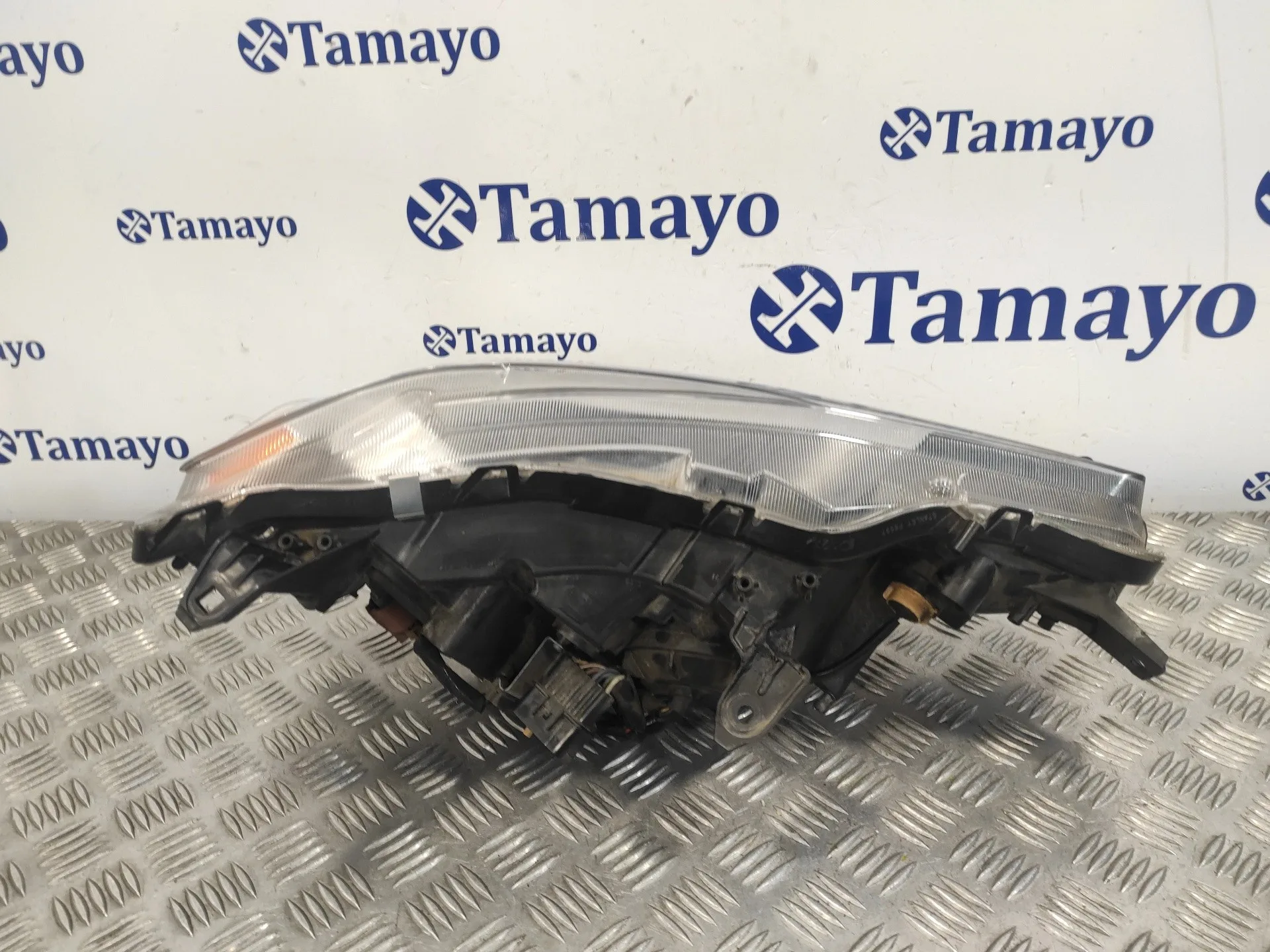 Faro Izquierdo para Mitsubishi Lancer Berlina (Cy0)