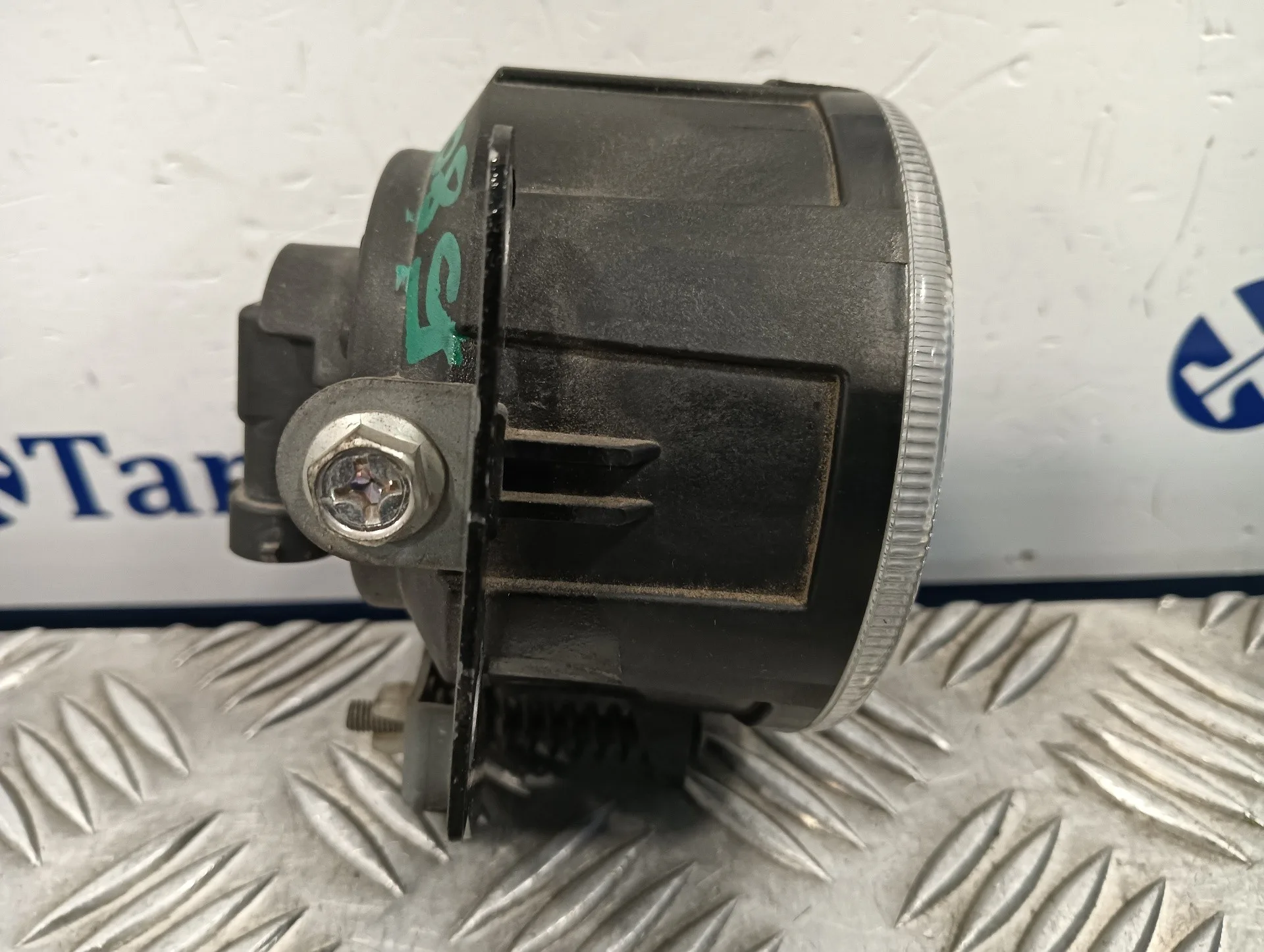 Faro Antiniebla Derecho para Mitsubishi Lancer Berlina (Cy0)